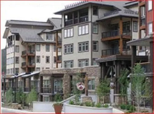 Facade/entrance in Fraser Crossing and Founders Pointe