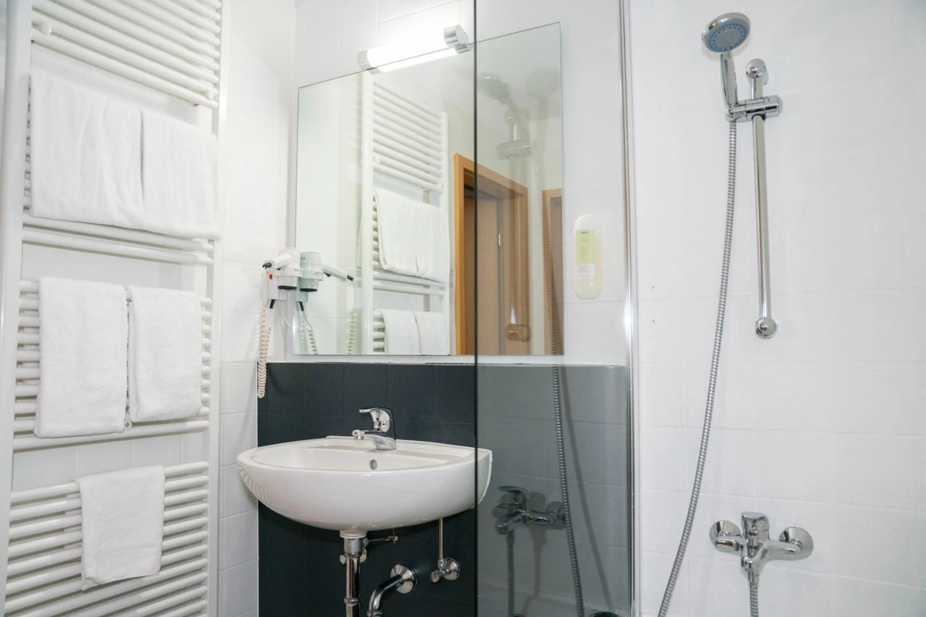 Bathroom in Hotel Löwenstein