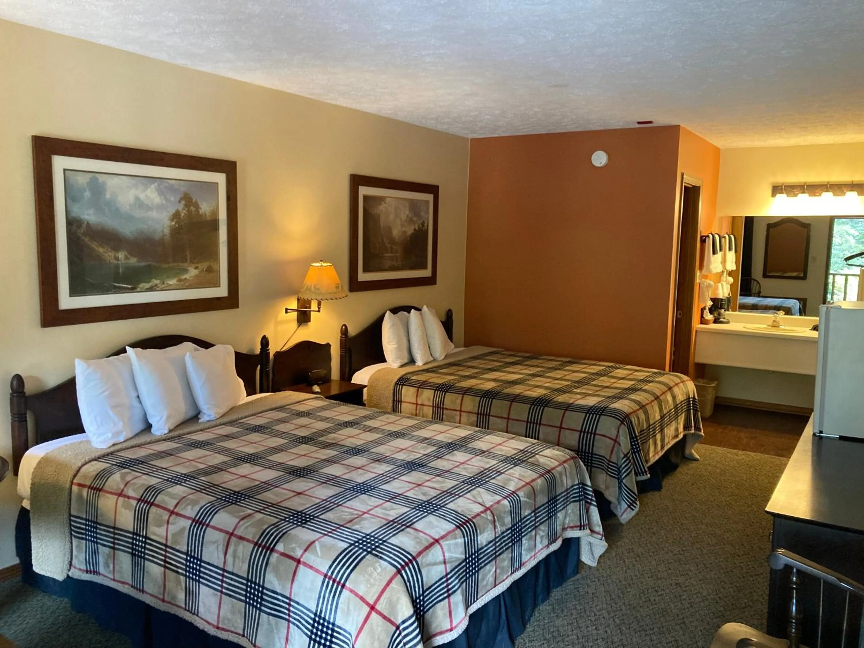 Bed in Country Mountain Inn