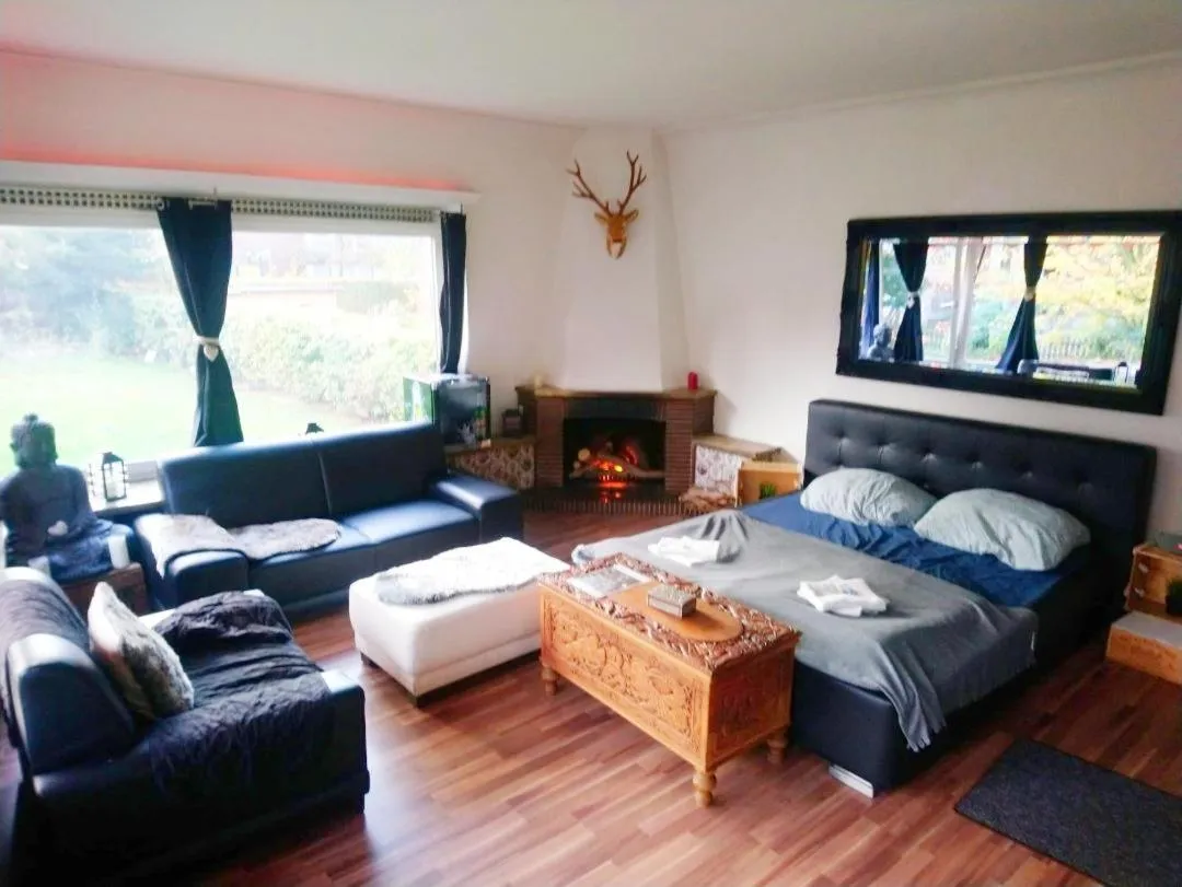 Bedroom, Bed in The Old Doctors Office