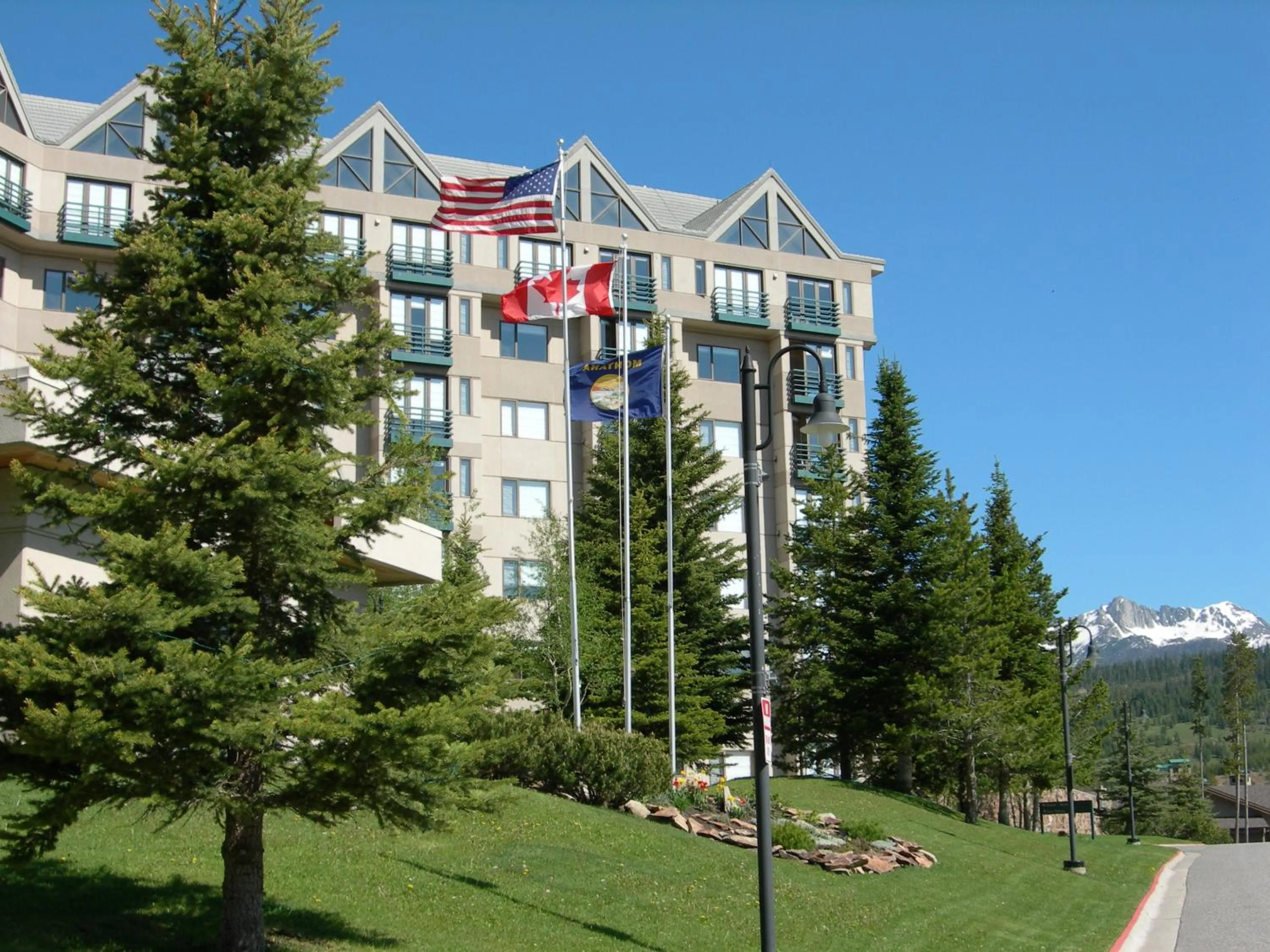 Facade/entrance in Shoshone Condos at Big Sky Resort