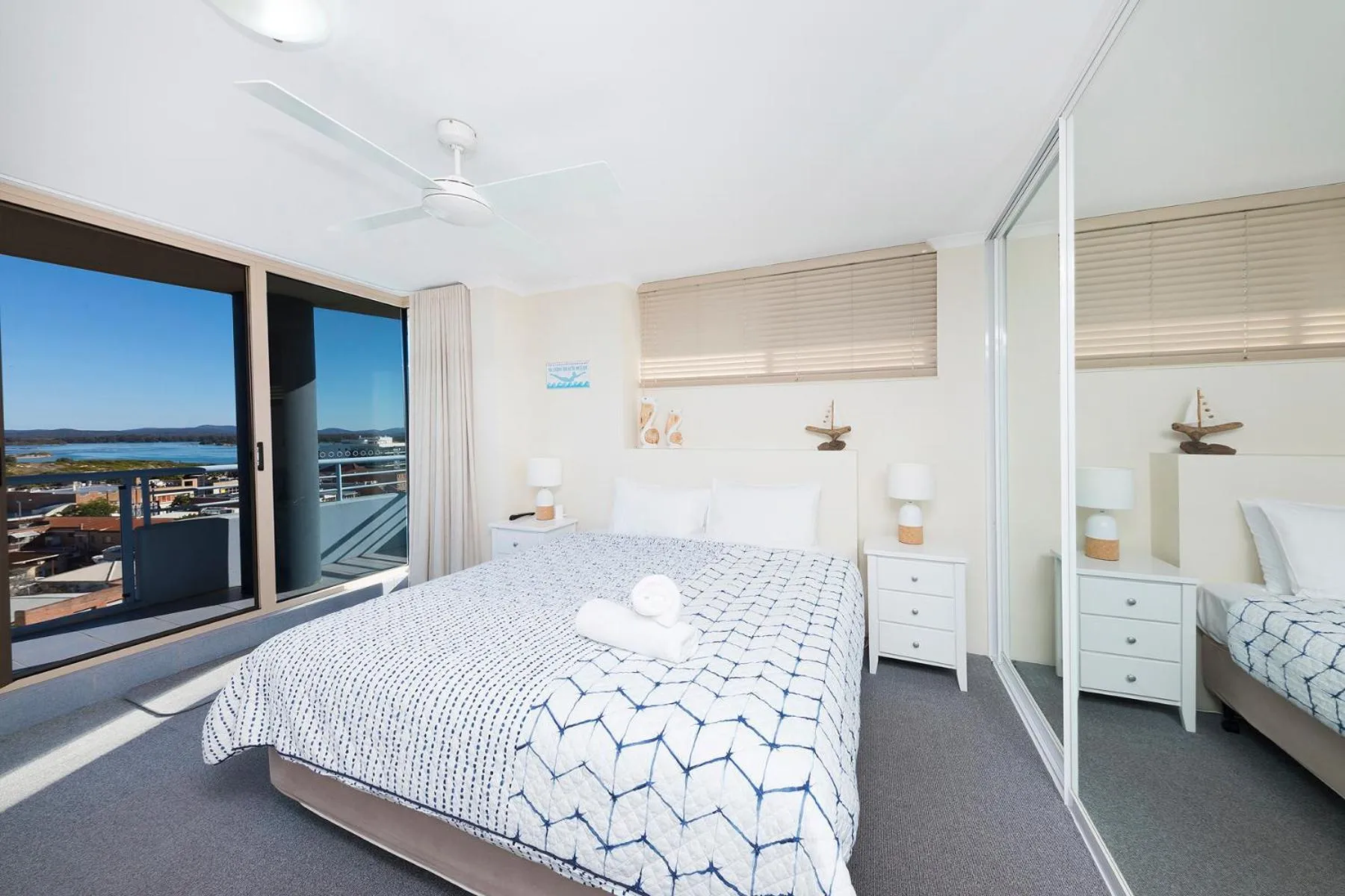 Bedroom, Bed in Beaches International