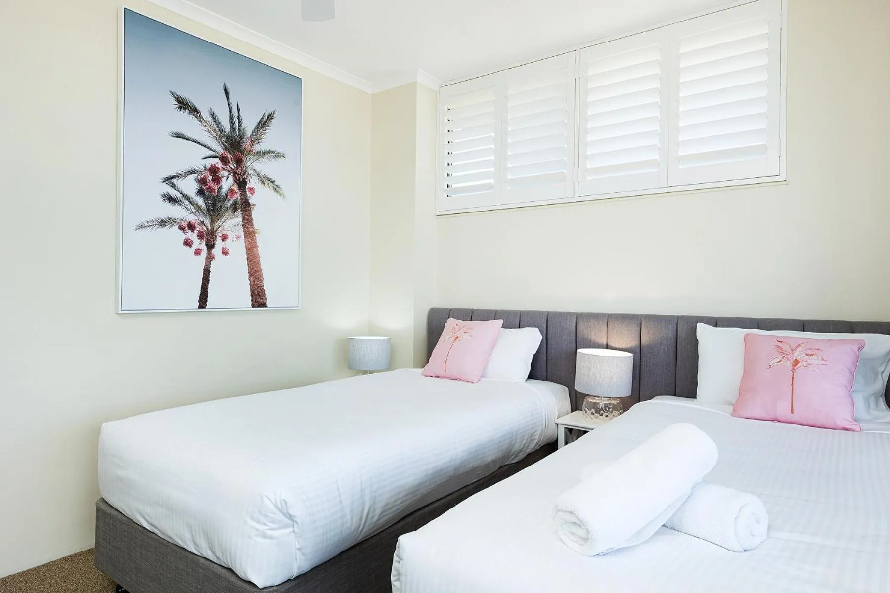 Bedroom, Bed in Beaches International