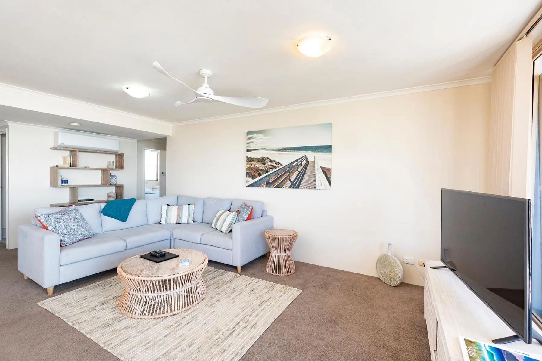 Living room in Beaches International