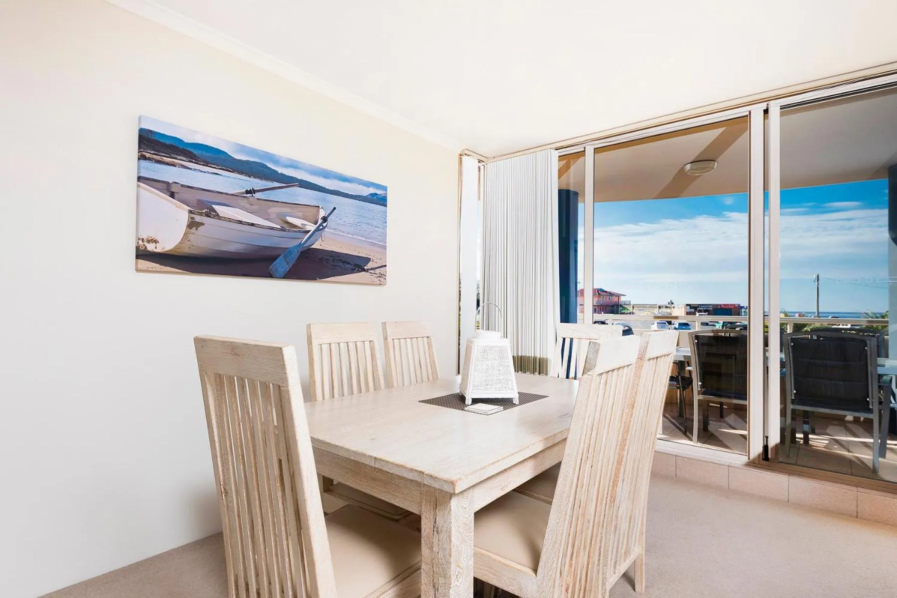 Dining area in Beaches International