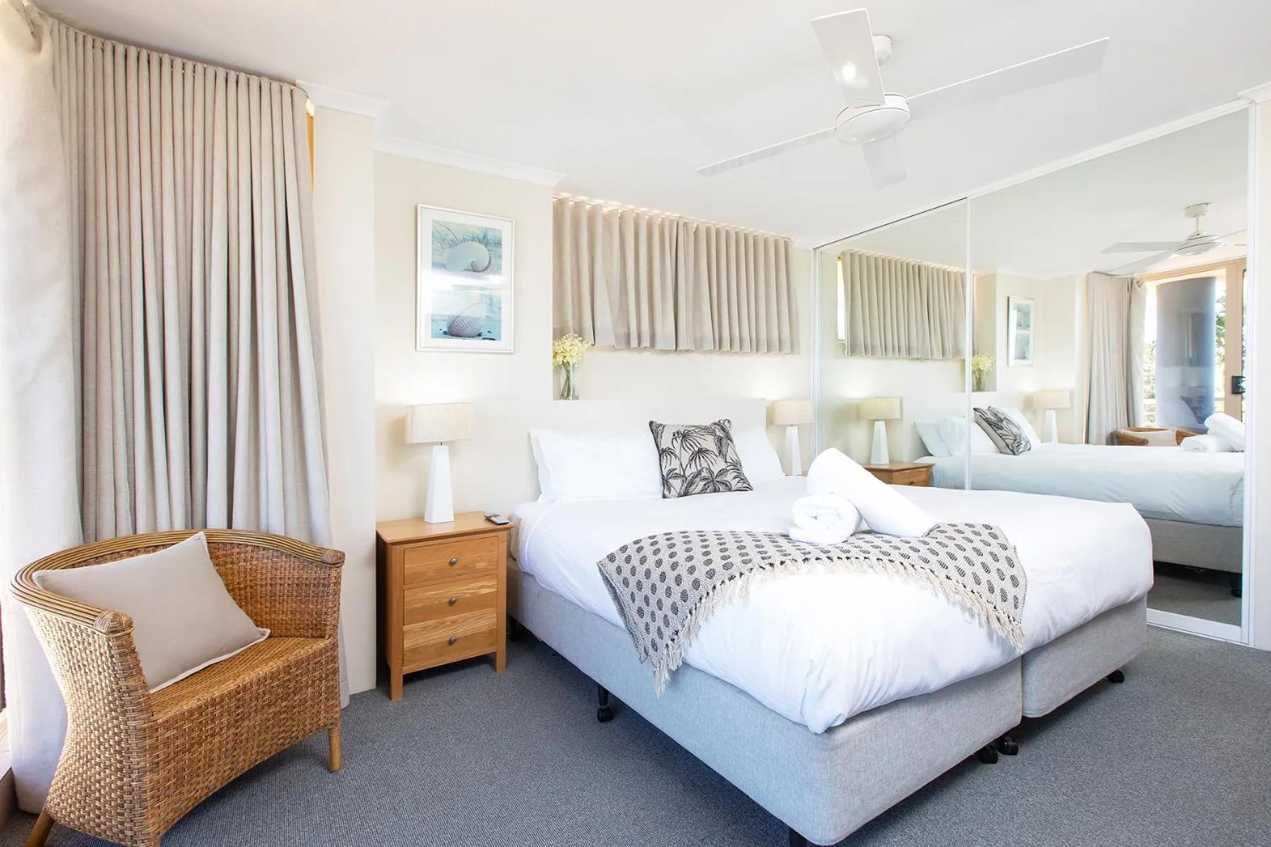 Bed in Beaches International