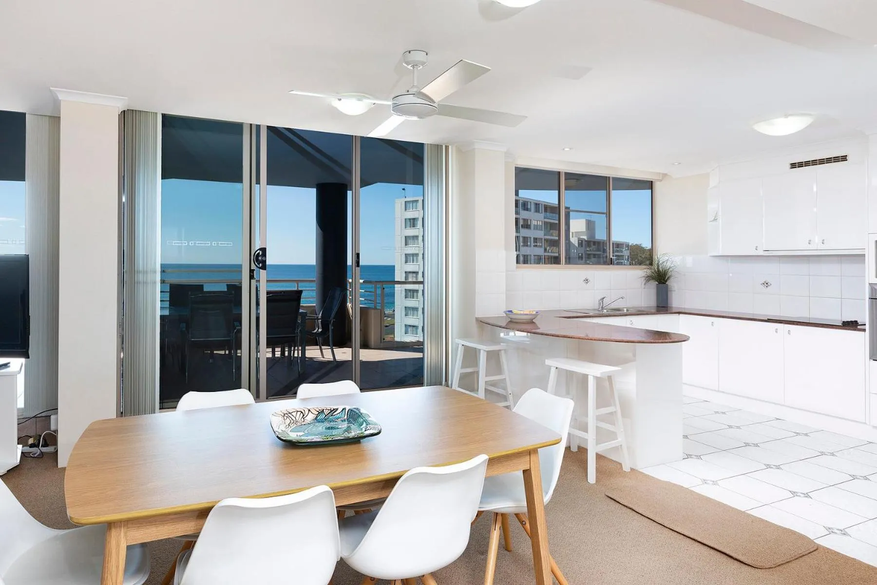 Kitchen or kitchenette in Beaches International