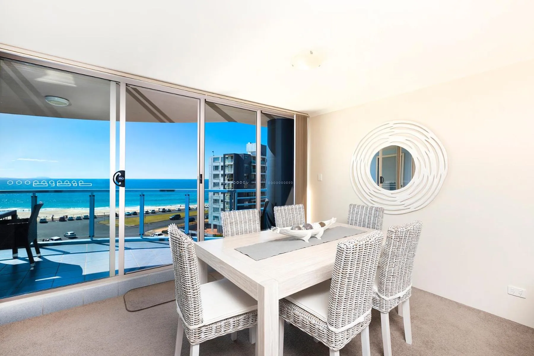 Dining area in Beaches International