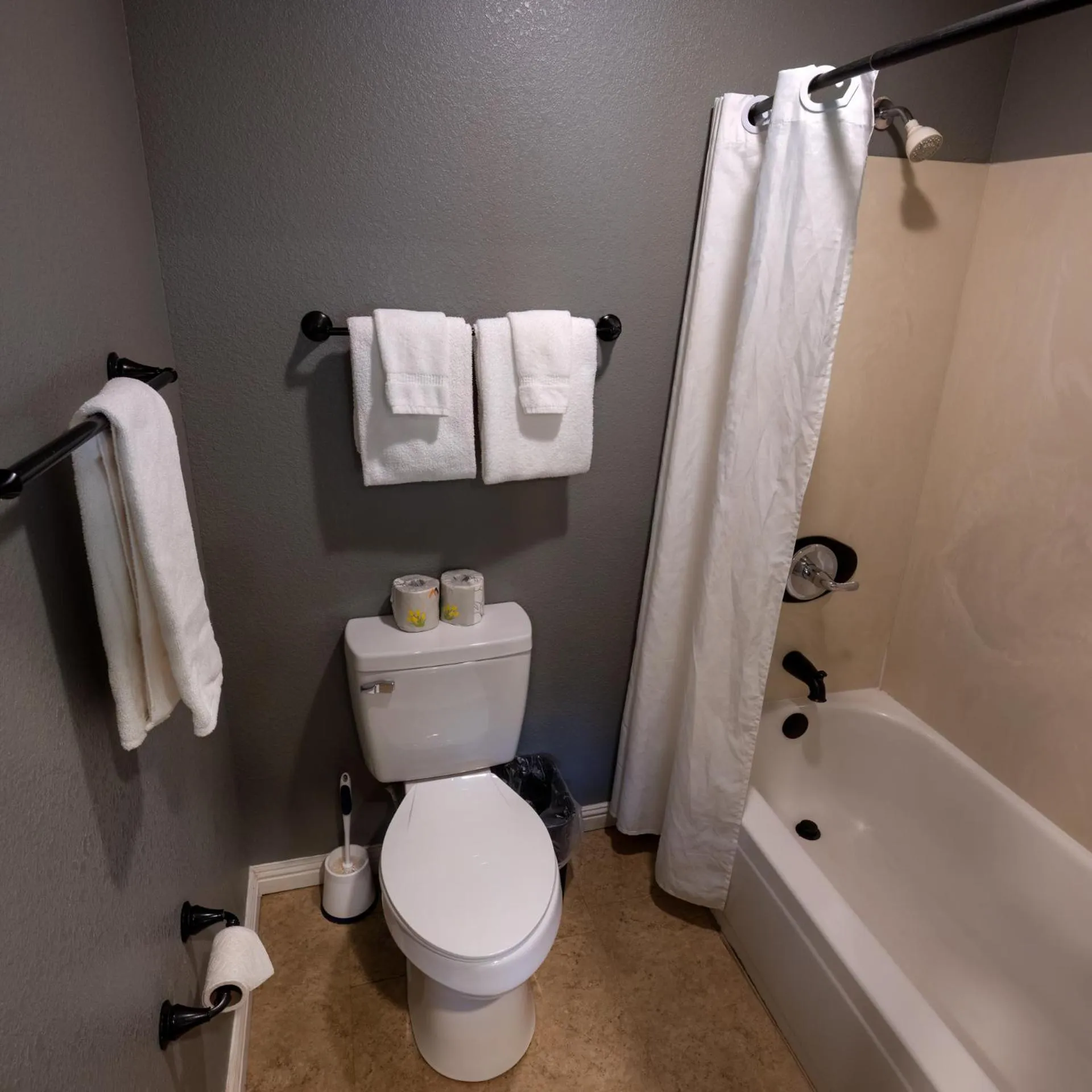 Shower in The Groveland Hotel