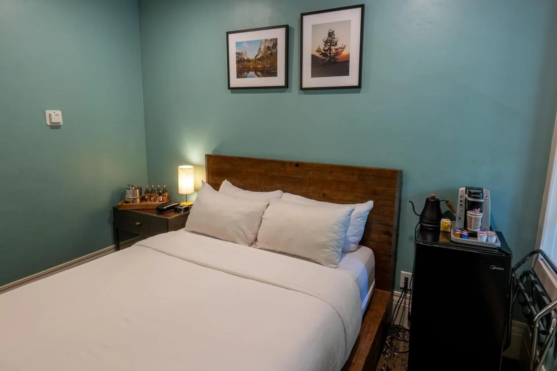 Bed in The Groveland Hotel