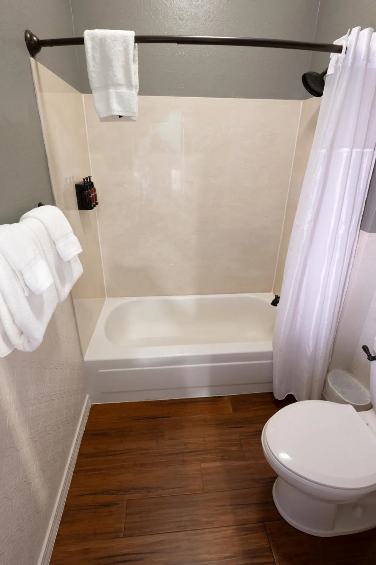 Shower in The Groveland Hotel