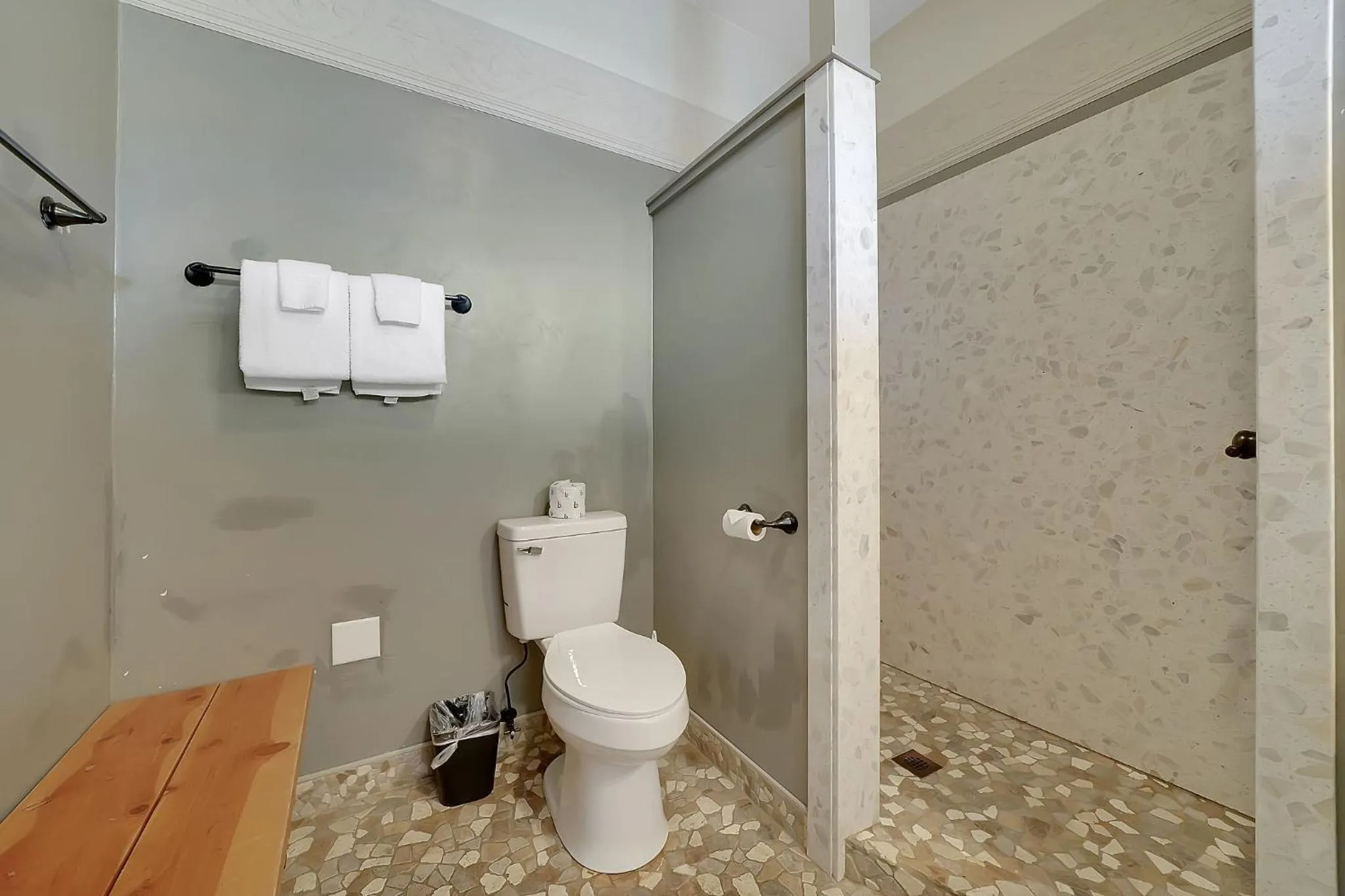 Shower in The Groveland Hotel