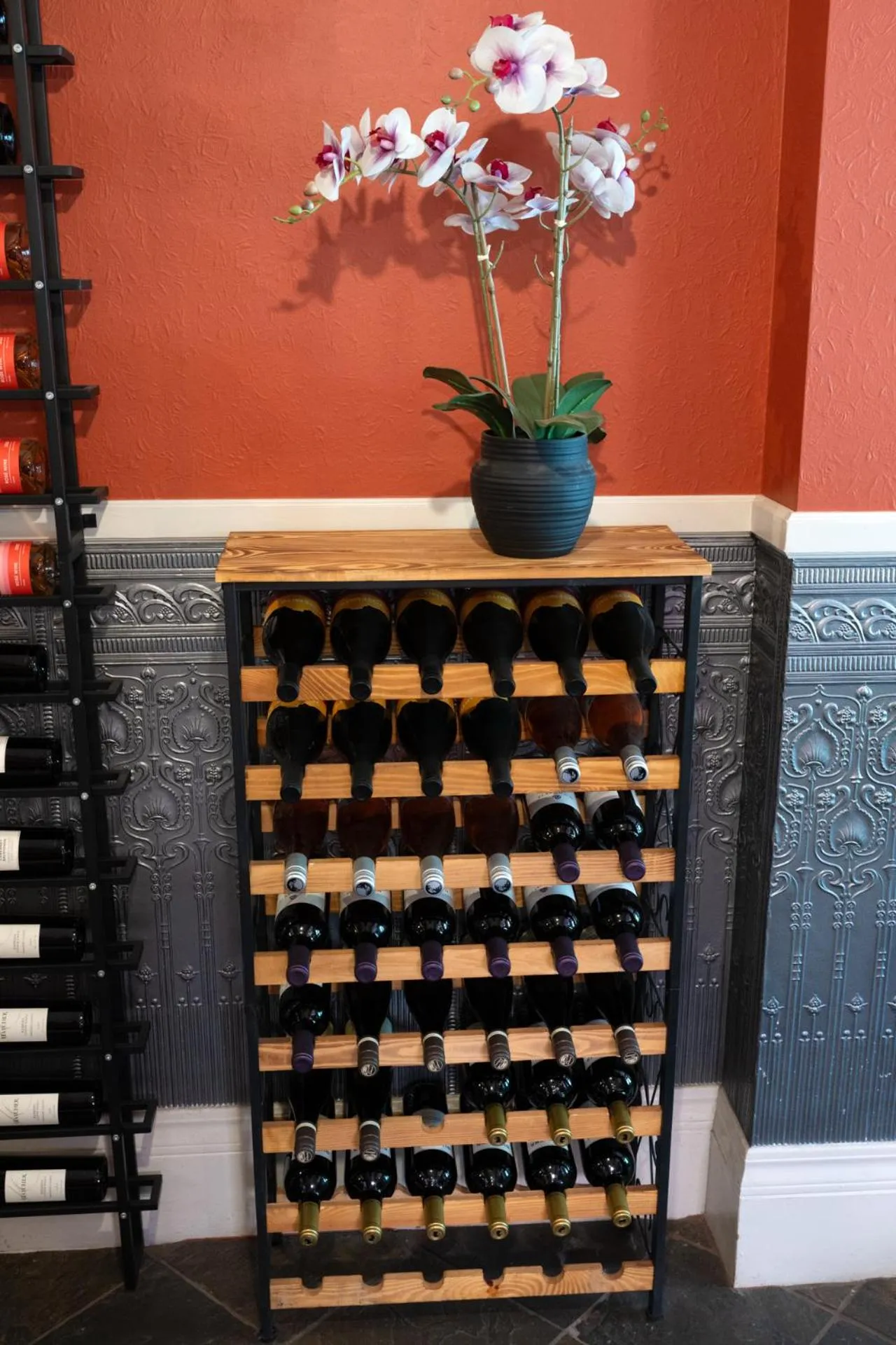 Alcoholic drinks in The Groveland Hotel