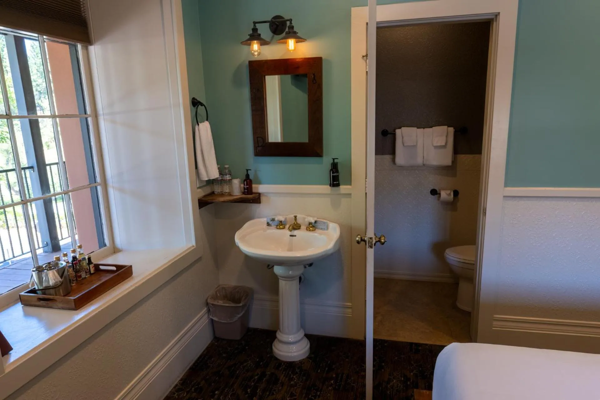 Bathroom in The Groveland Hotel