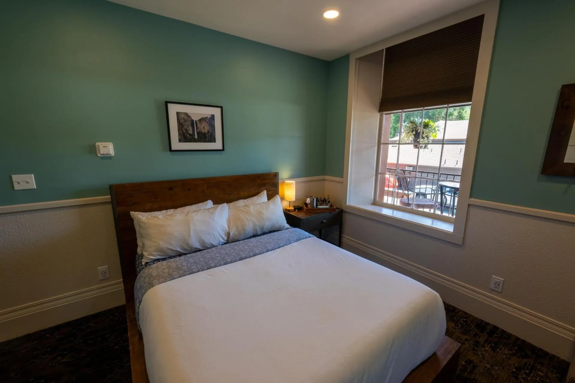 Bed in The Groveland Hotel