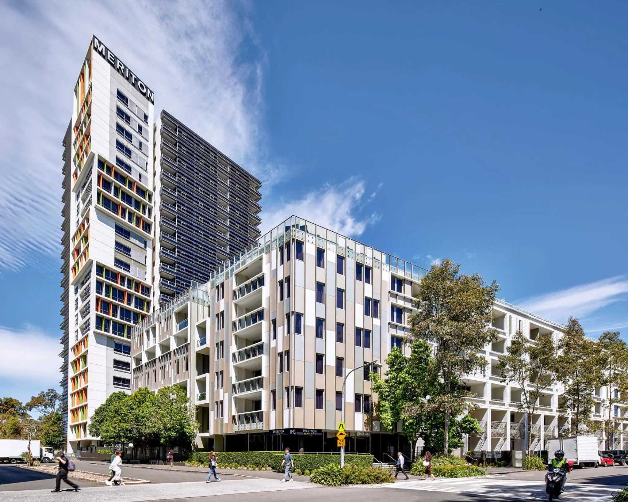 Property building in Meriton Suites Zetland