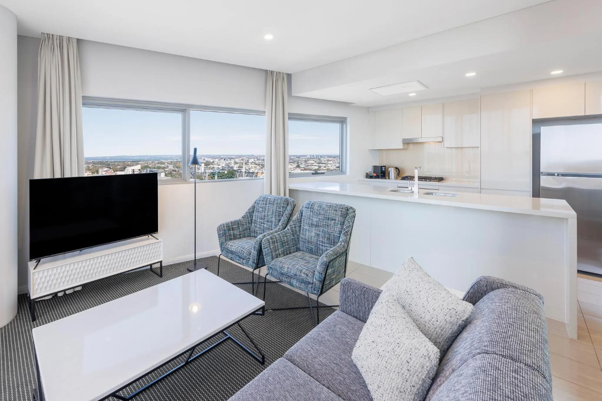 TV and multimedia in Meriton Suites Zetland