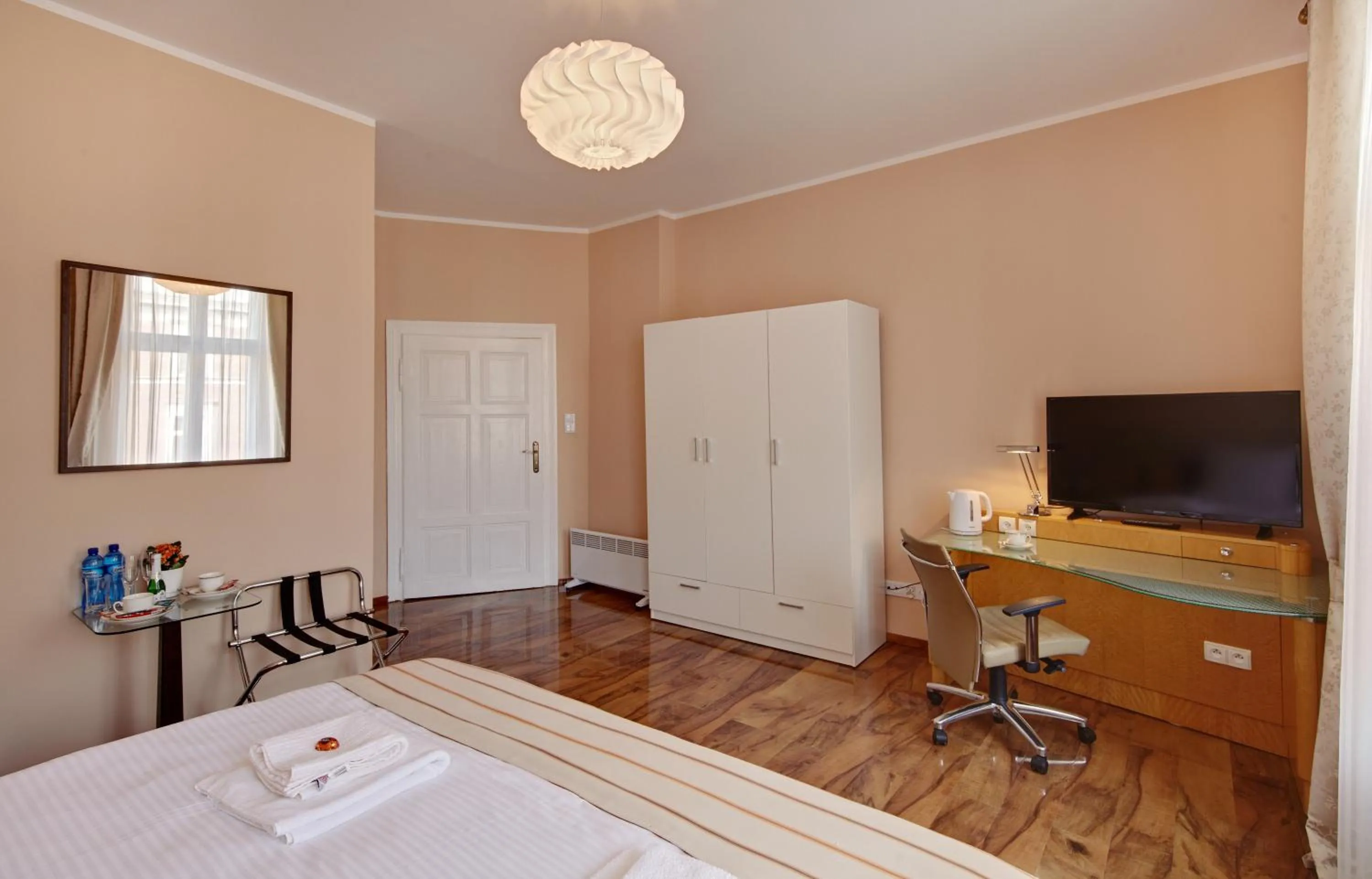 Bed in Jagiellonska 3 ApartHotel - Duze przestronne pokoje, centrum miasta, szybkie WiFi