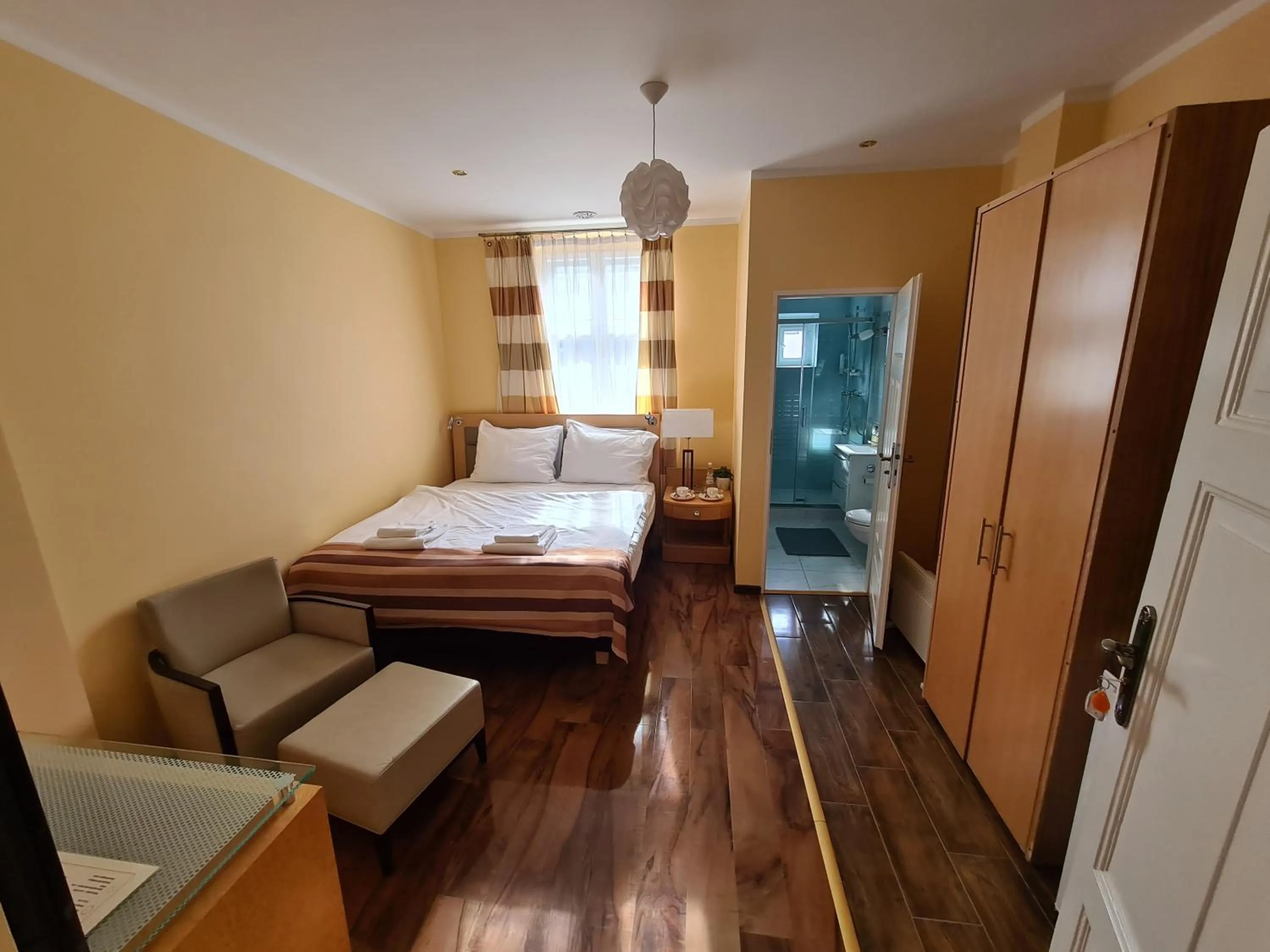 Bed in Jagiellonska 3 ApartHotel - Duze przestronne pokoje, centrum miasta, szybkie WiFi
