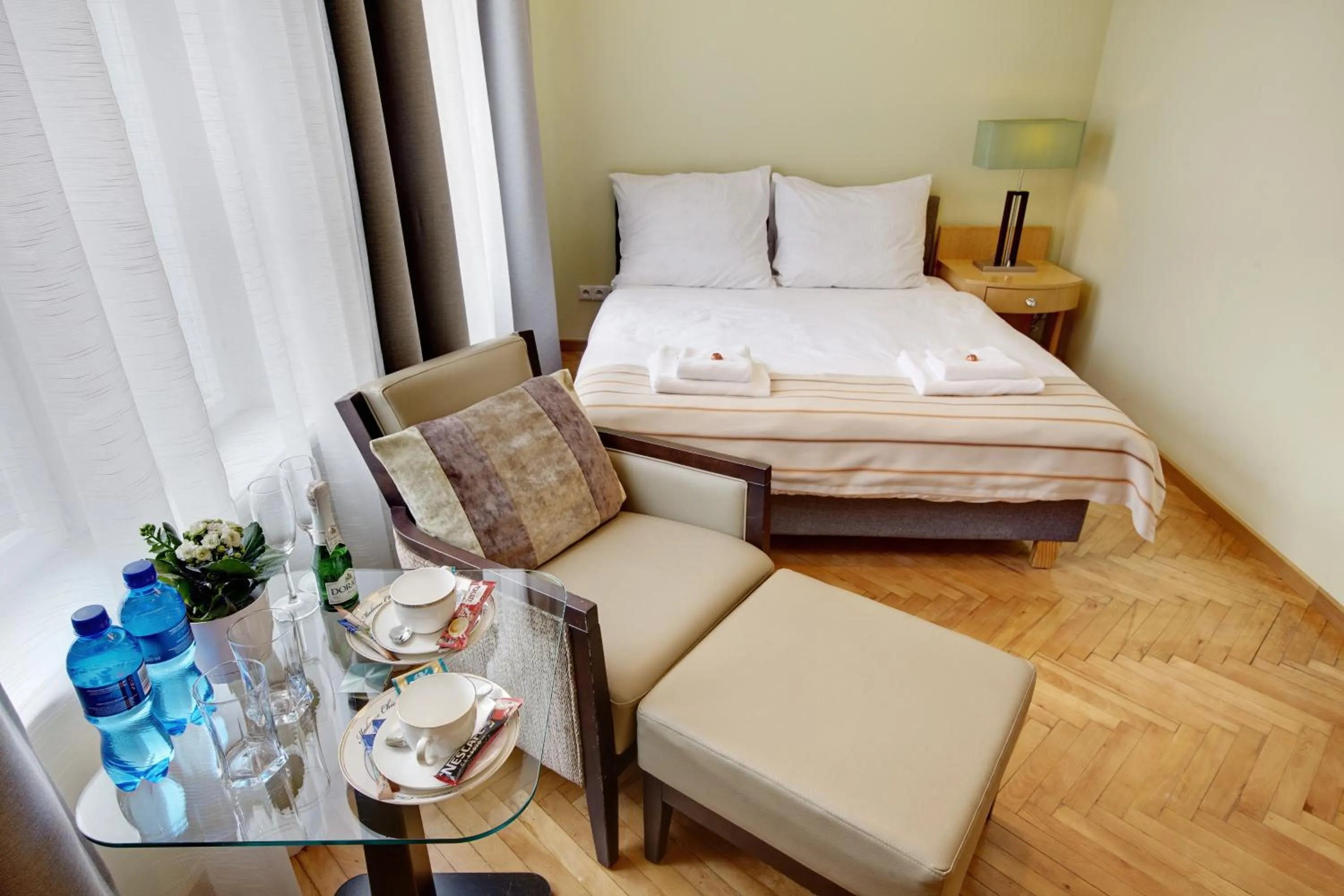 Bed in Jagiellonska 3 ApartHotel - Duze przestronne pokoje, centrum miasta, szybkie WiFi