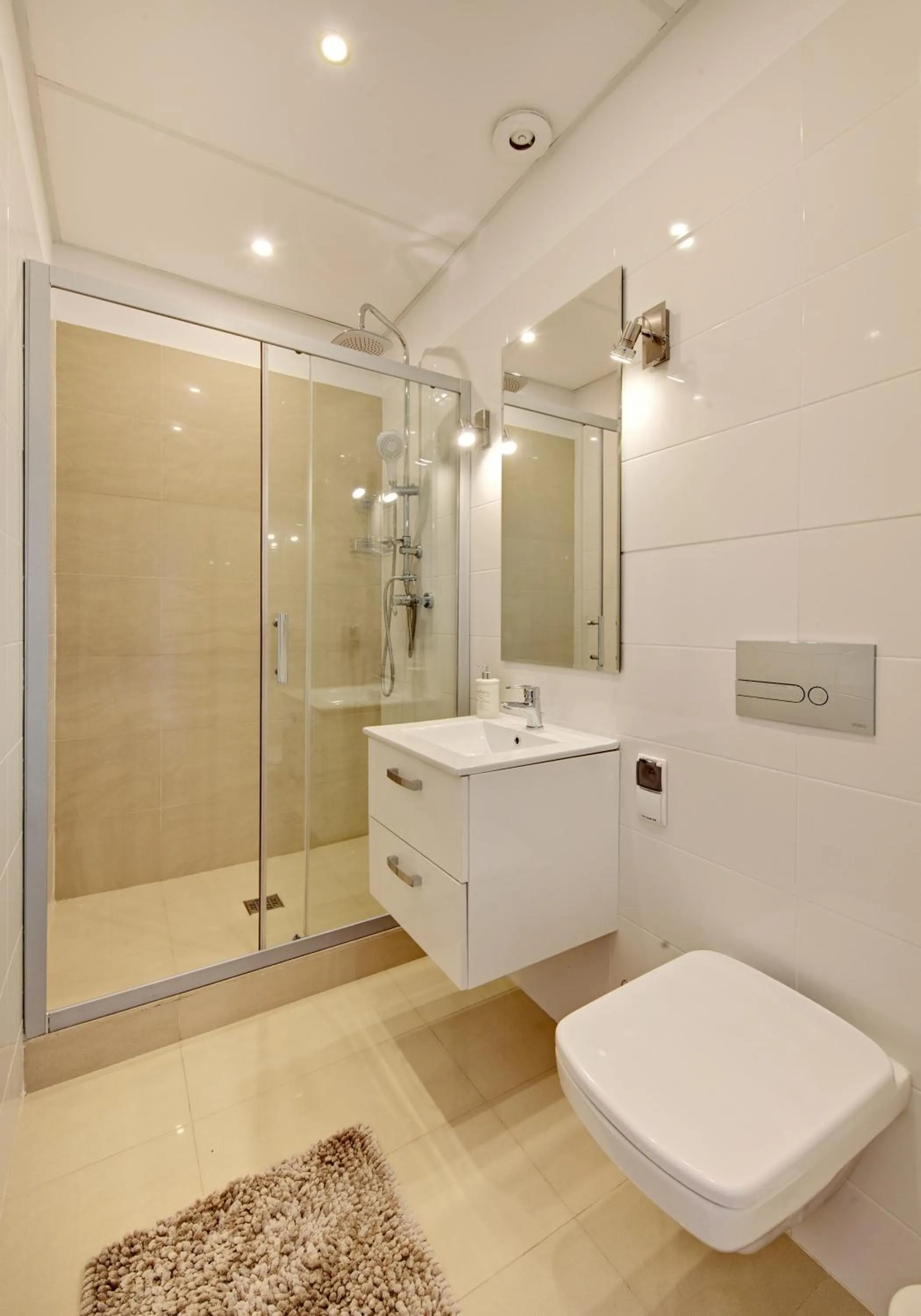 Jagiellonska 3 ApartHotel - Duze przestronne pokoje, centrum miasta, szybkie WiFi