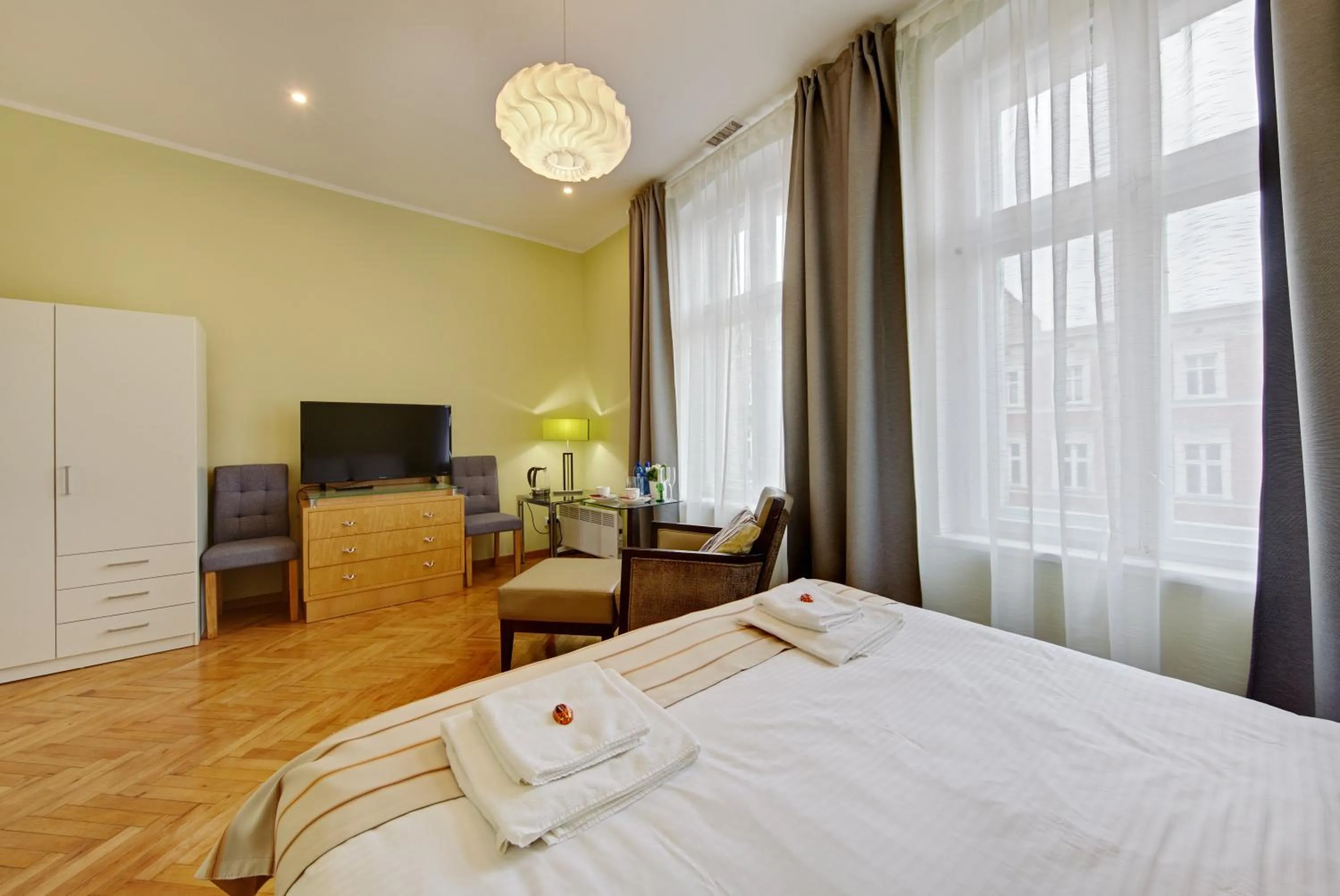 Bed in Jagiellonska 3 ApartHotel - Duze przestronne pokoje, centrum miasta, szybkie WiFi