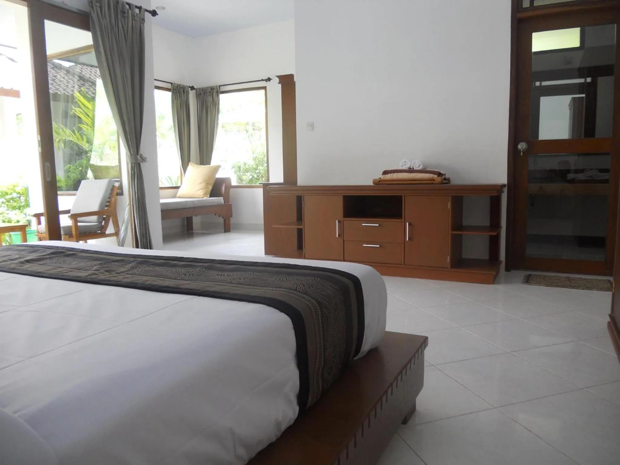 Bed in Gili Smile Bungalow