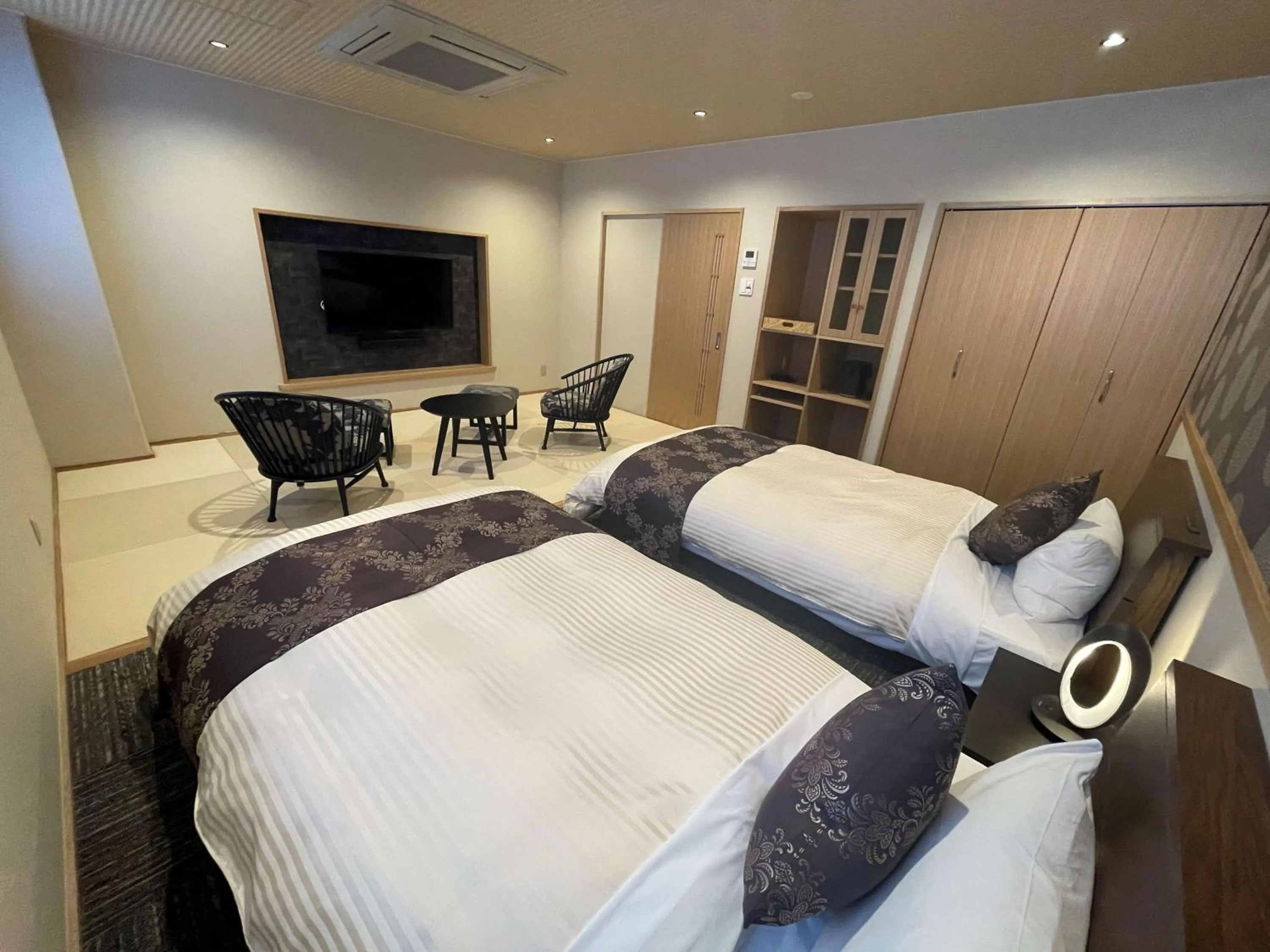 Bed in Hotel Kazurabashi