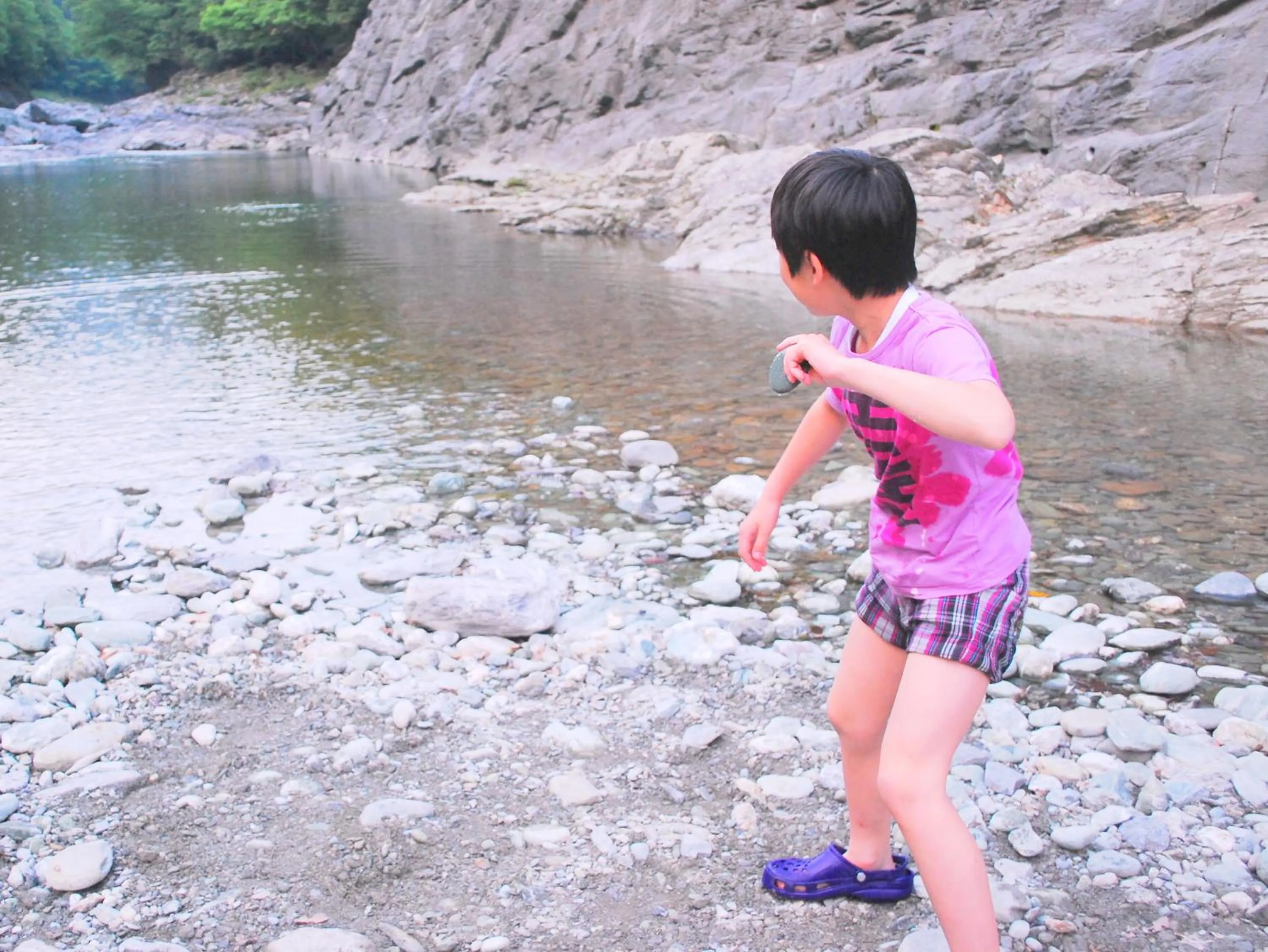 young children in Hotel Kazurabashi