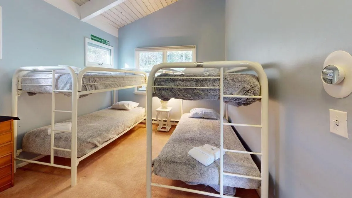 Bed in Silver Spring Chalet