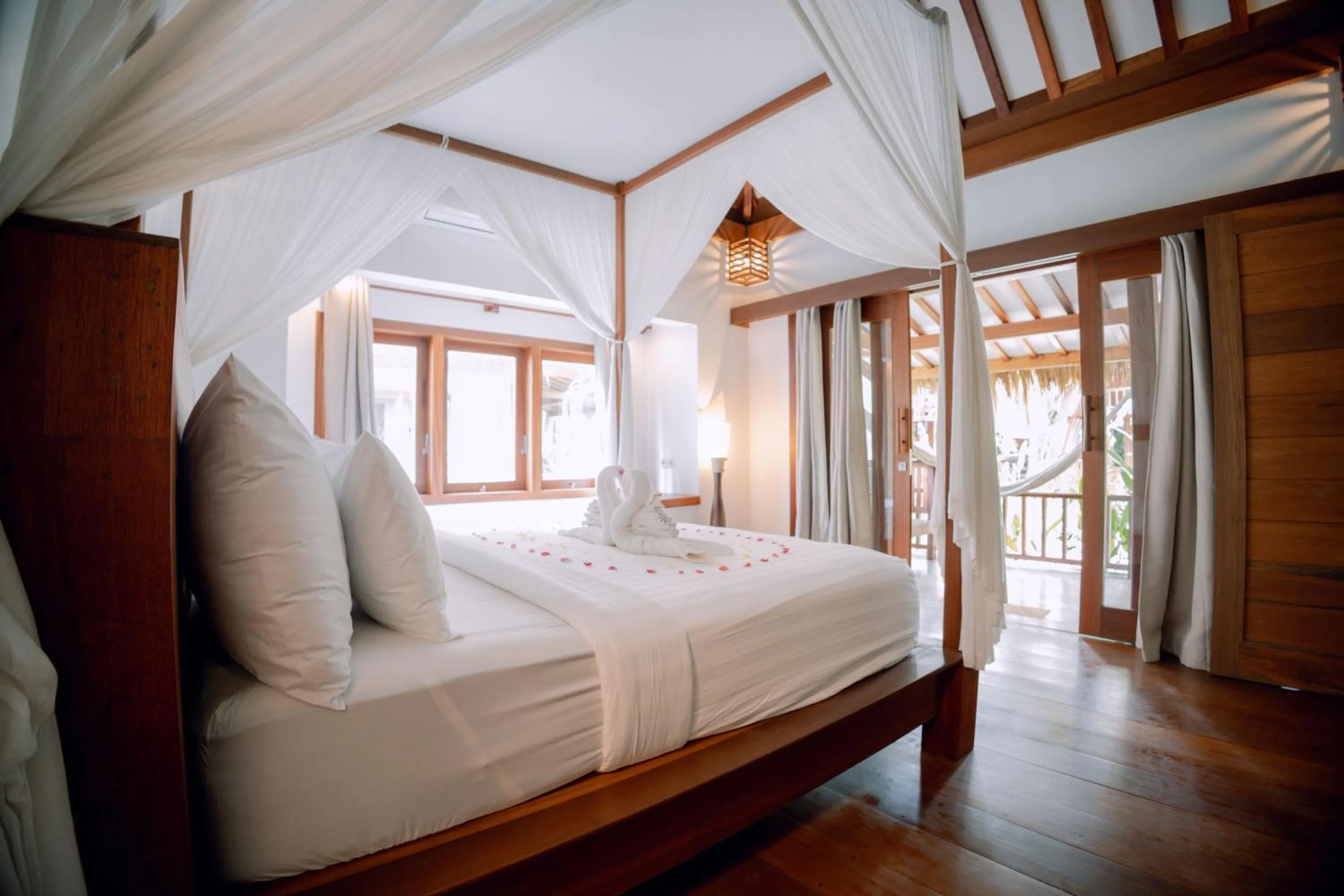 Bed in Island View Bar & Bungalow