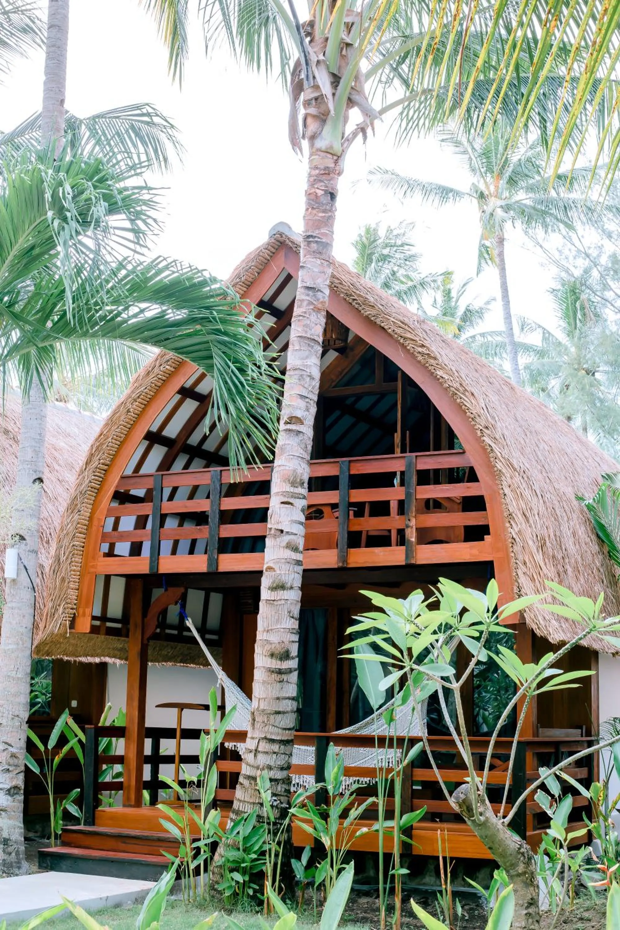 Island View Bar & Bungalow