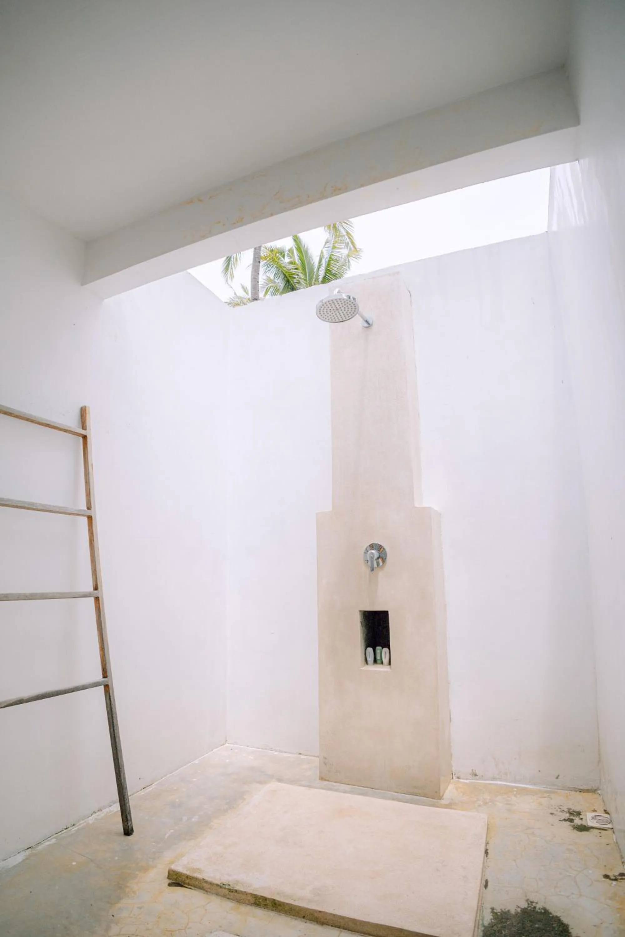 Island View Bar & Bungalow