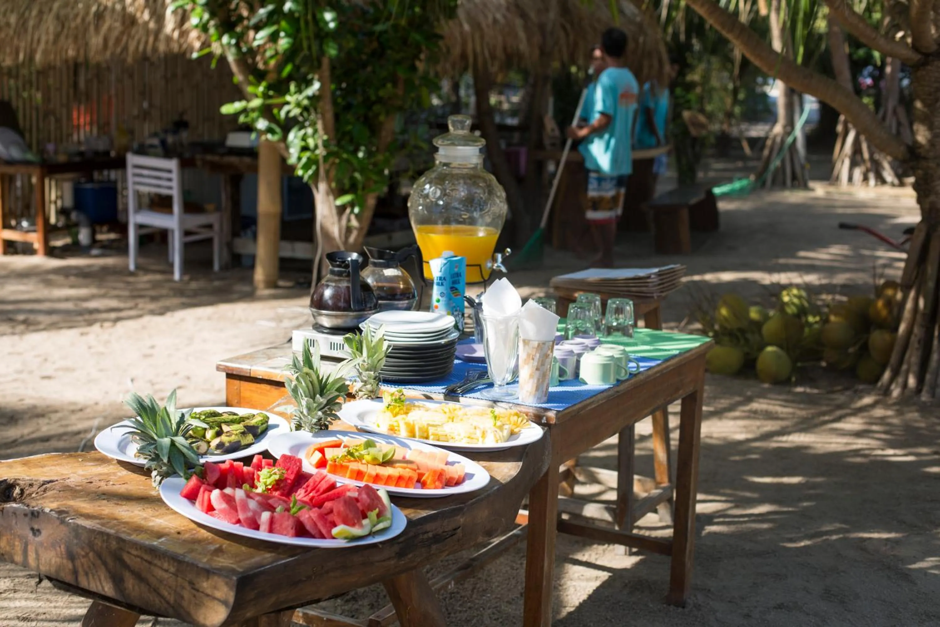 Island View Bar & Bungalow