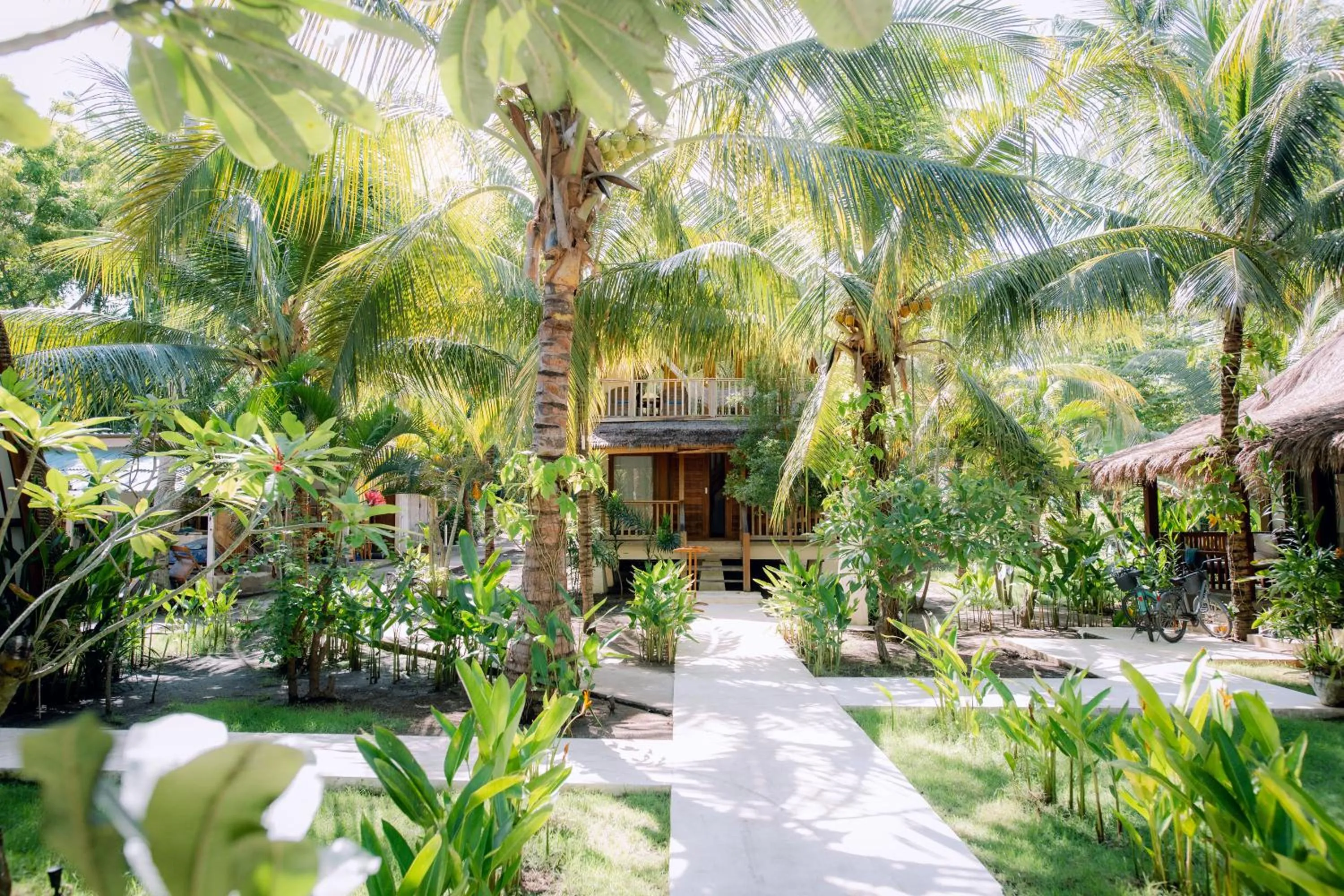 Island View Bar & Bungalow