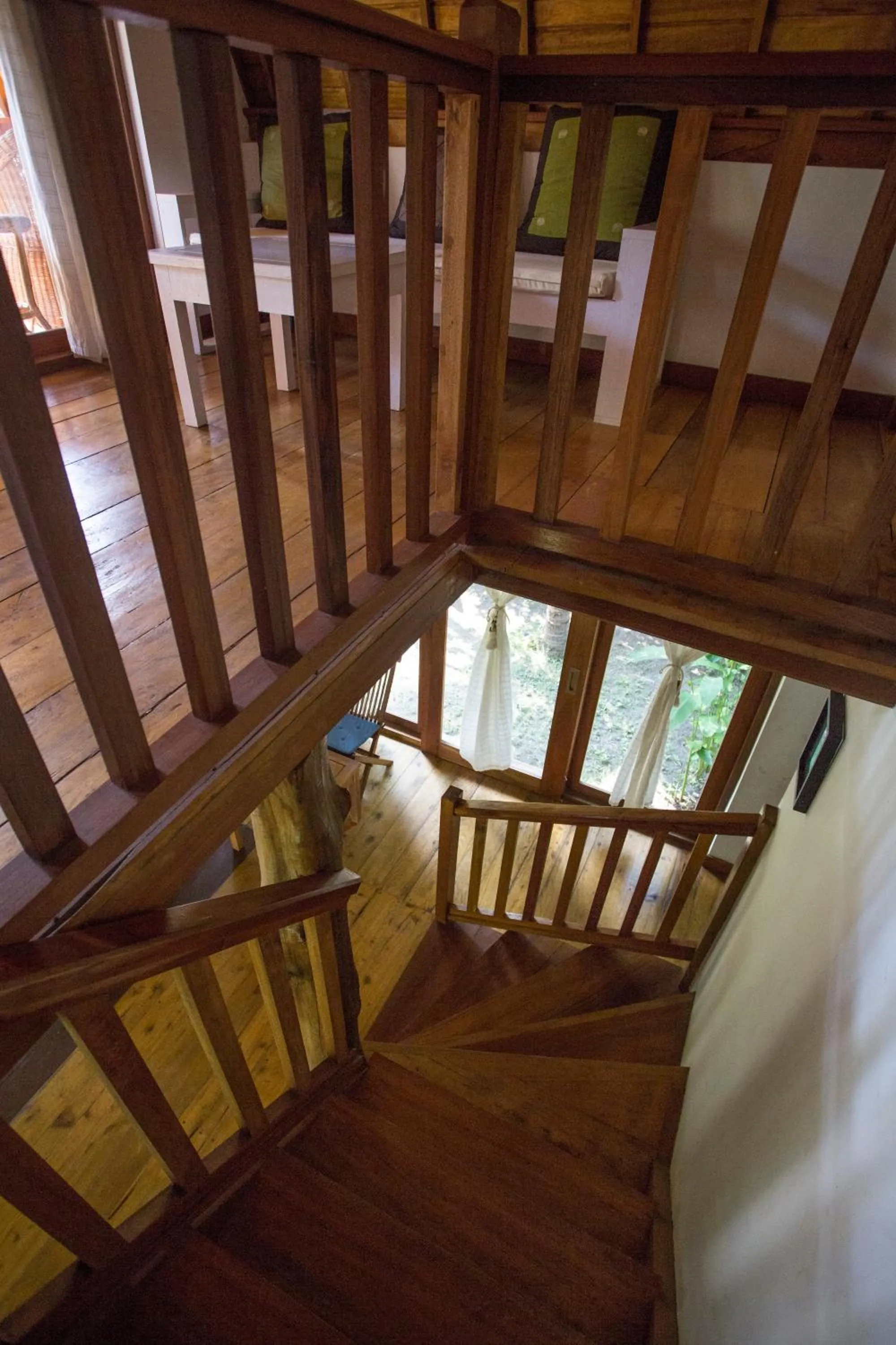 Island View Bar & Bungalow