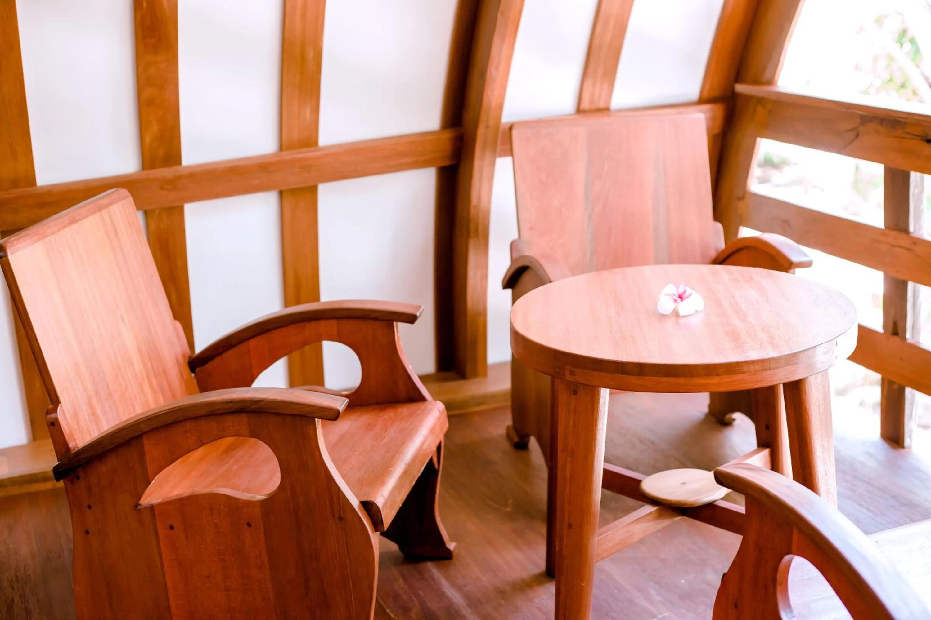 Island View Bar & Bungalow