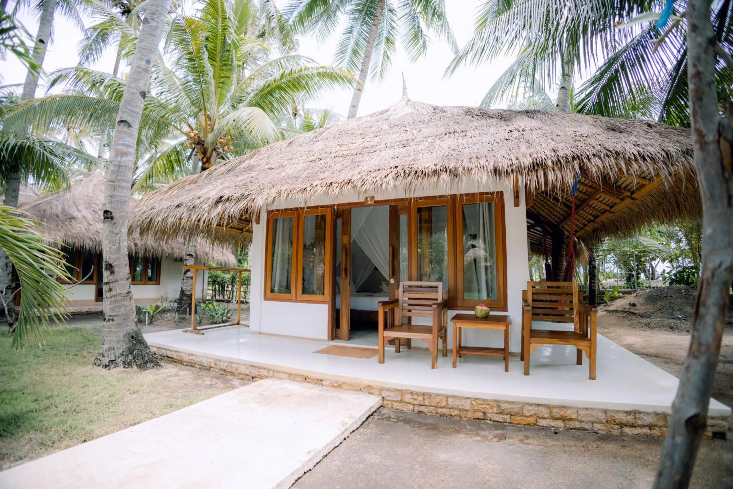 Island View Bar & Bungalow