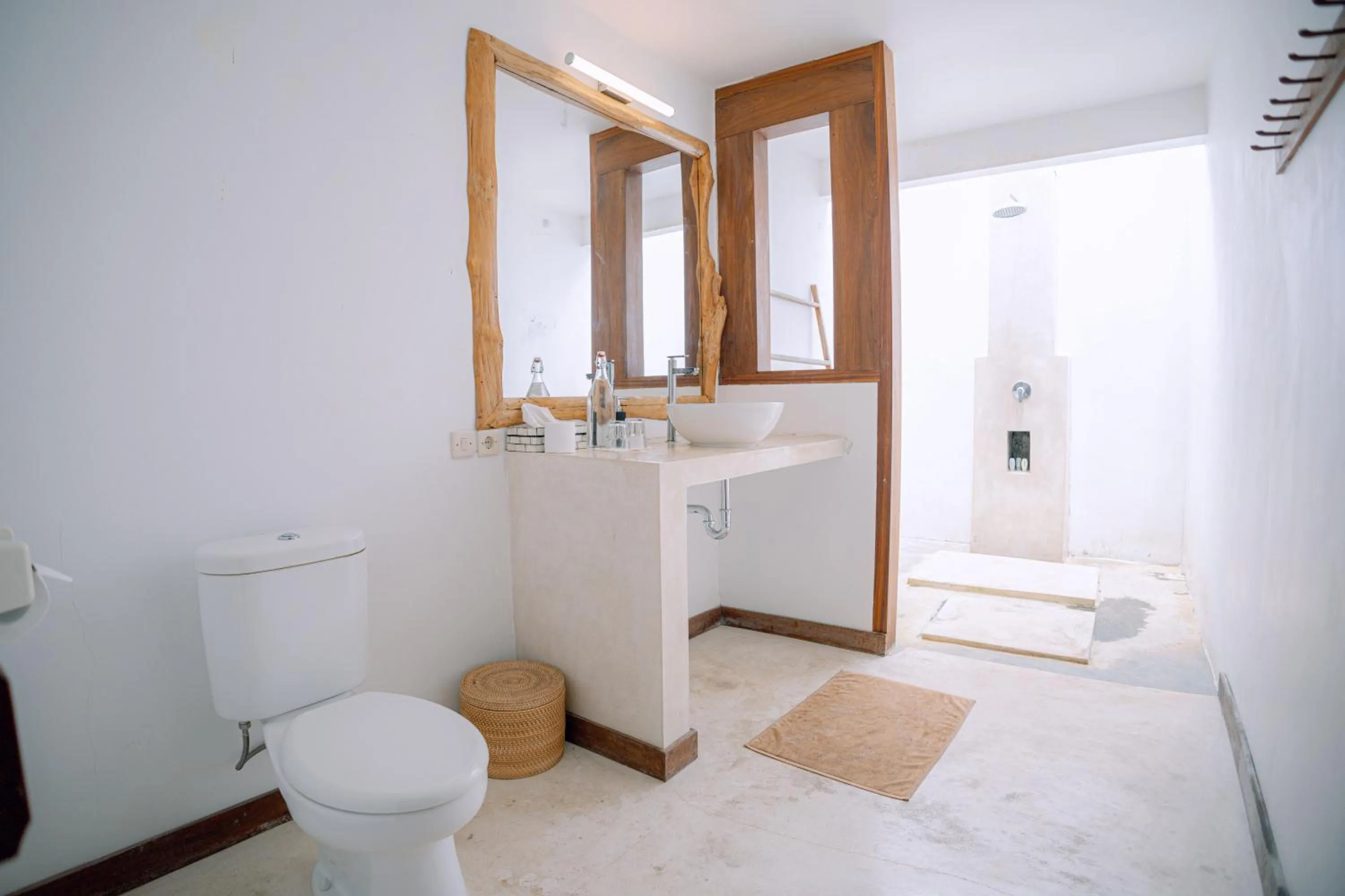 Island View Bar & Bungalow