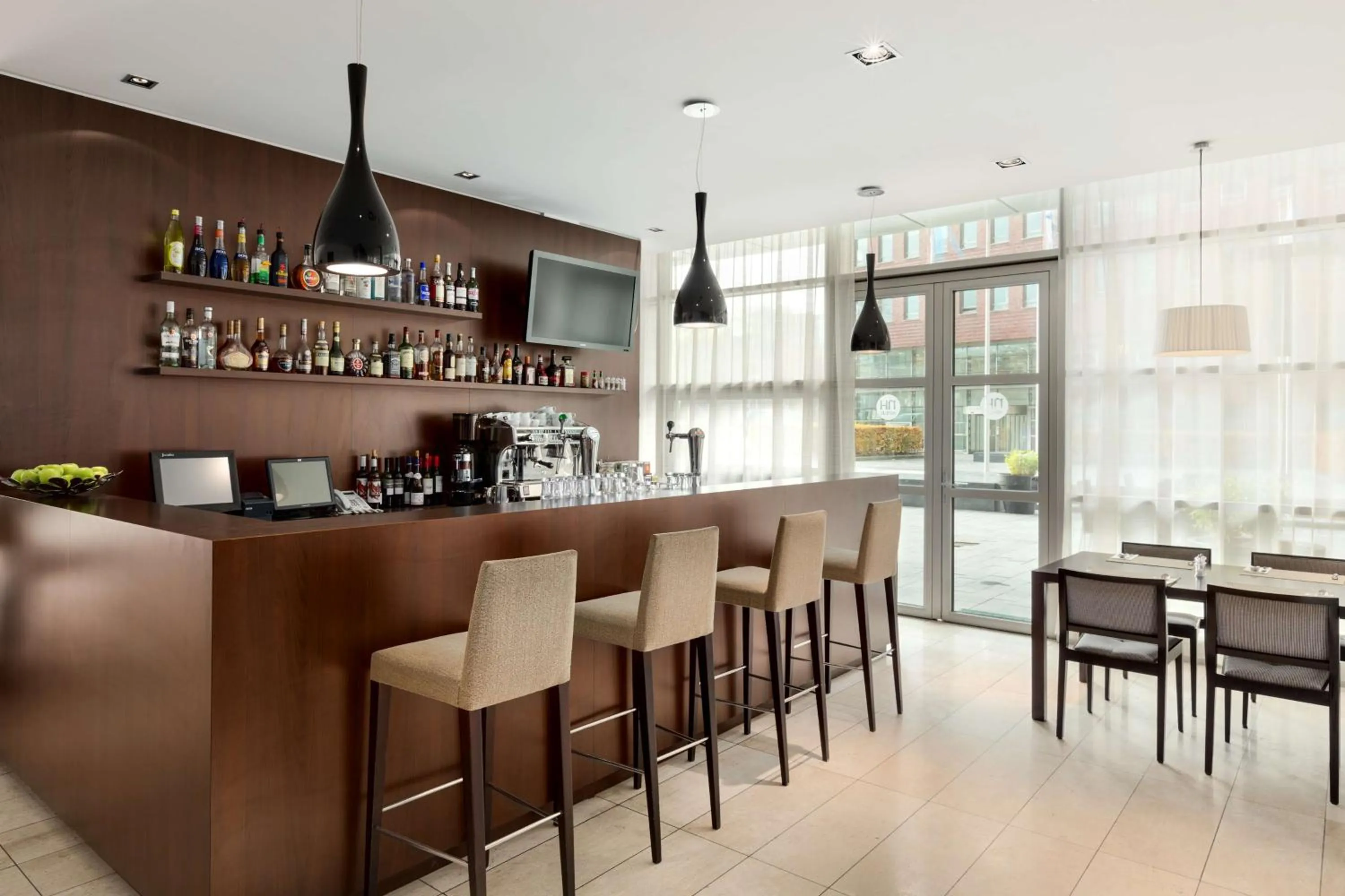 Lounge or bar in NH Amersfoort