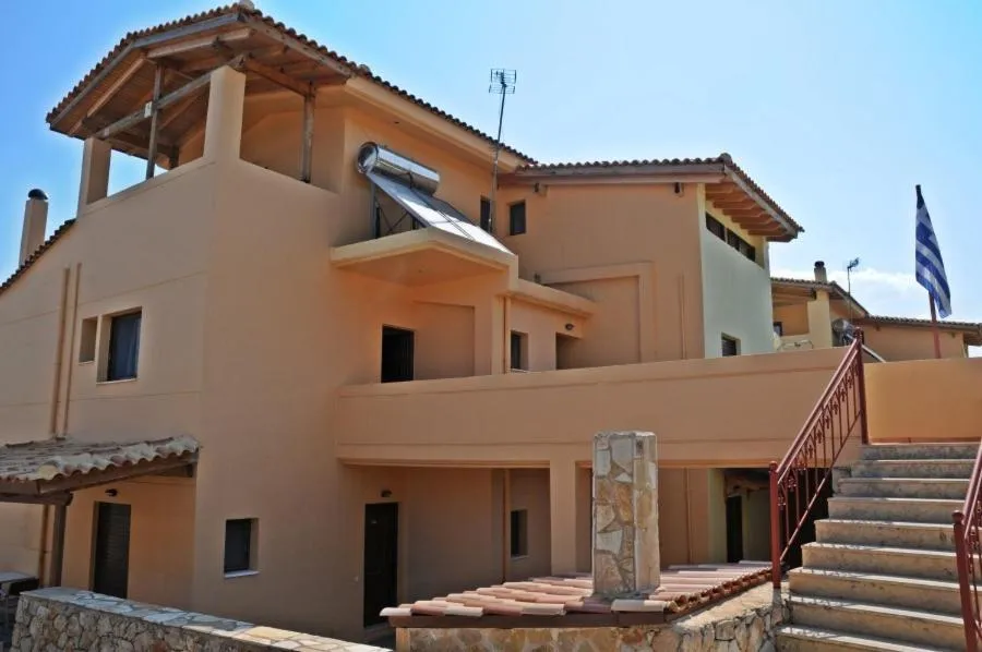 Property building in Villa Eugenia
