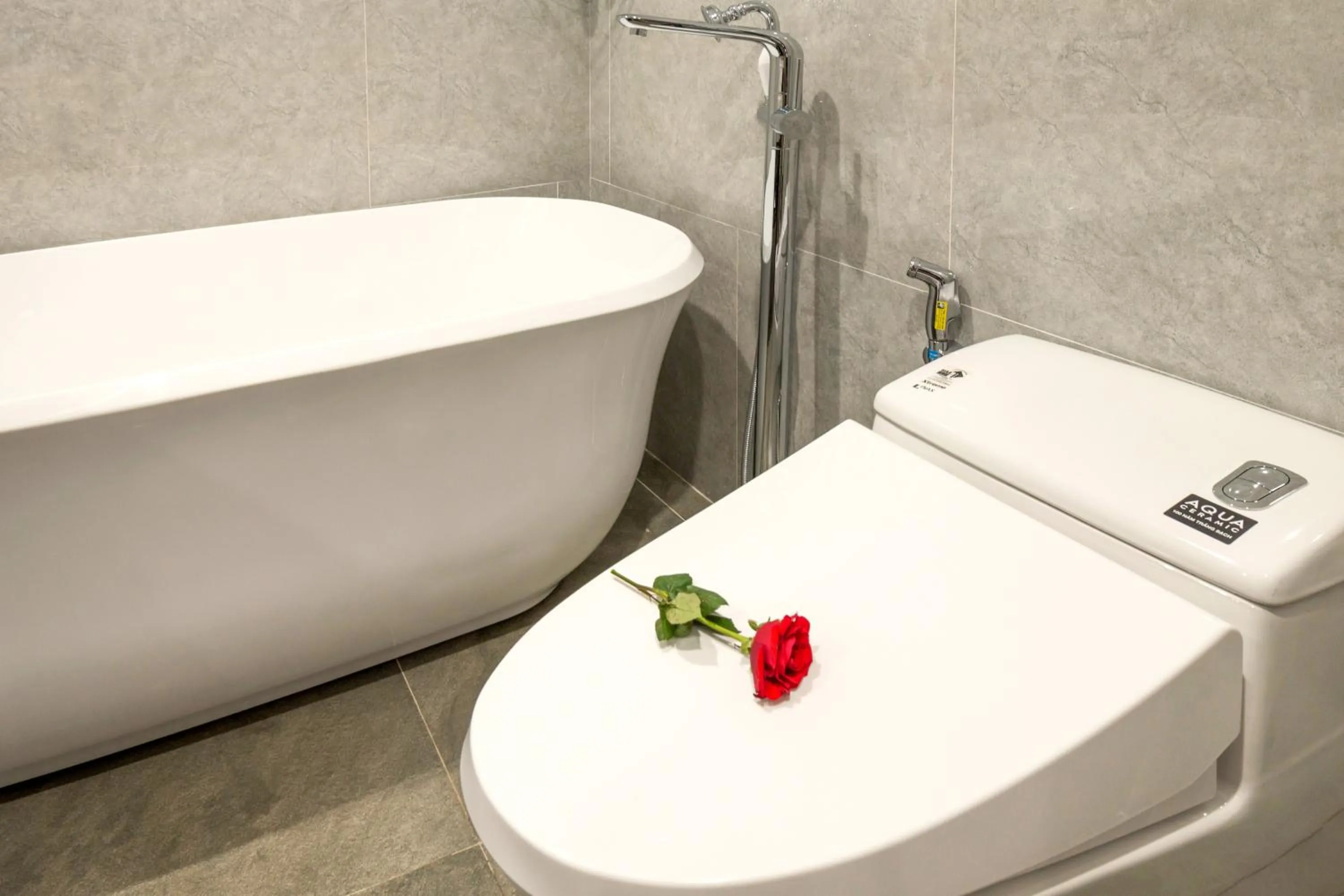 Toilet in Khong Cam Garden Villas