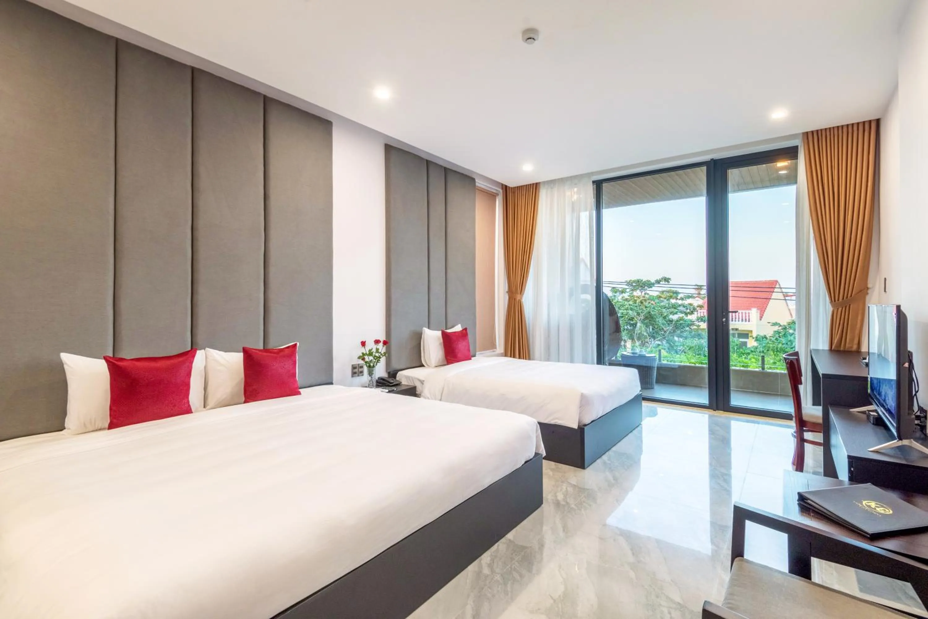 Bed in Khong Cam Garden Villas