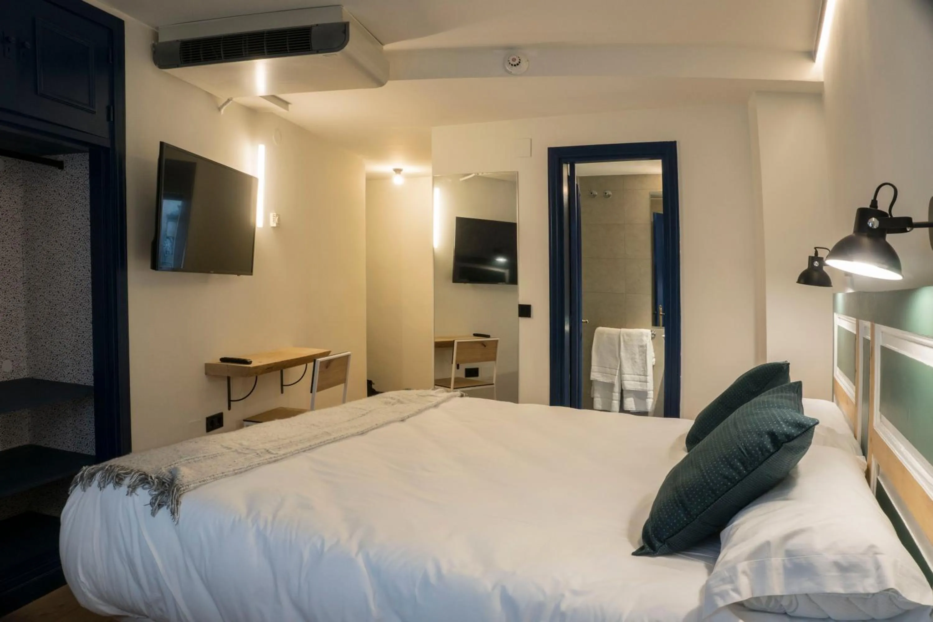 Bed in Hotel Alda Jolio Jaca