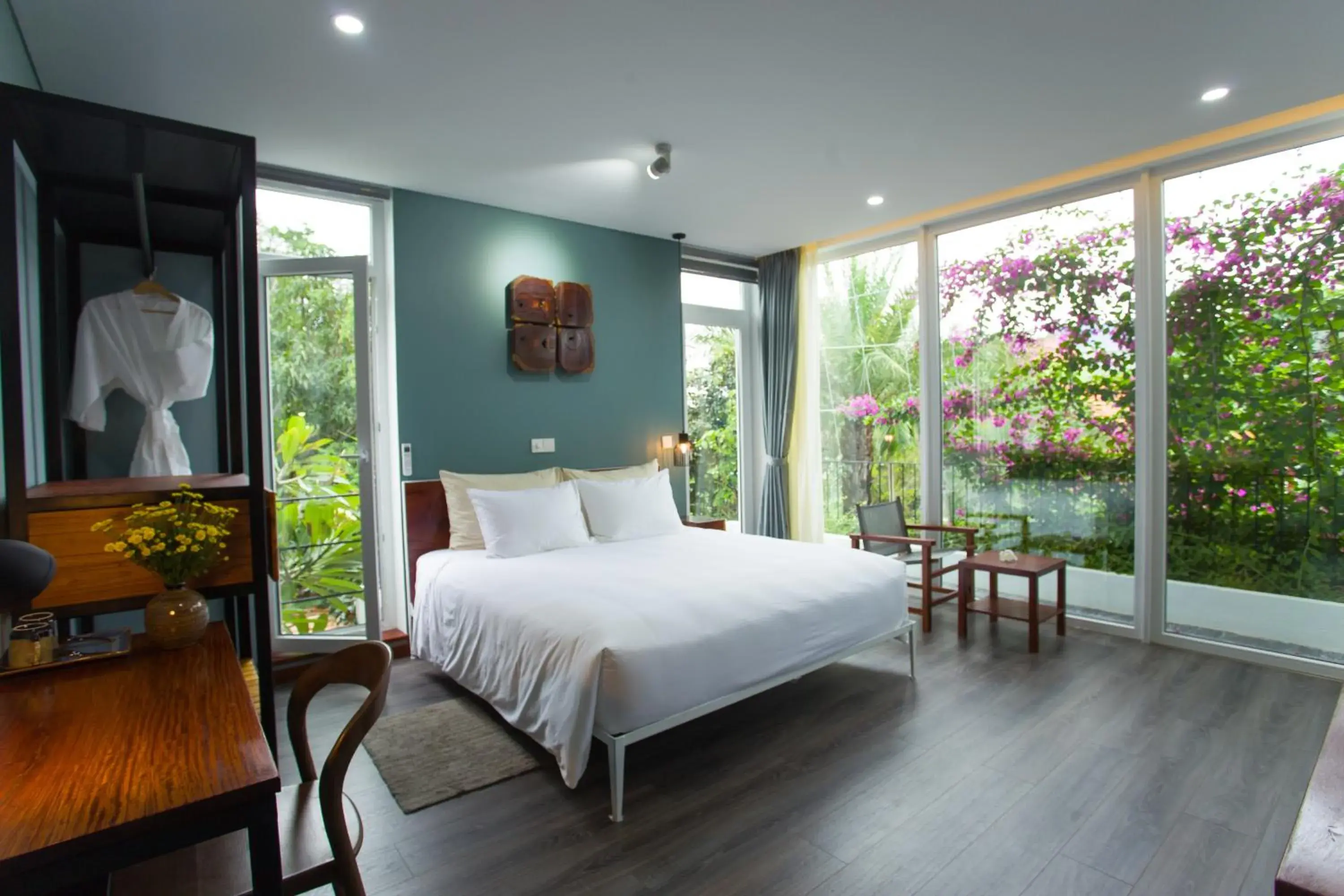 King Room with Balcony in An Bang beach Chay Villas King Room with Balcony in An Bang beach Chay Villas