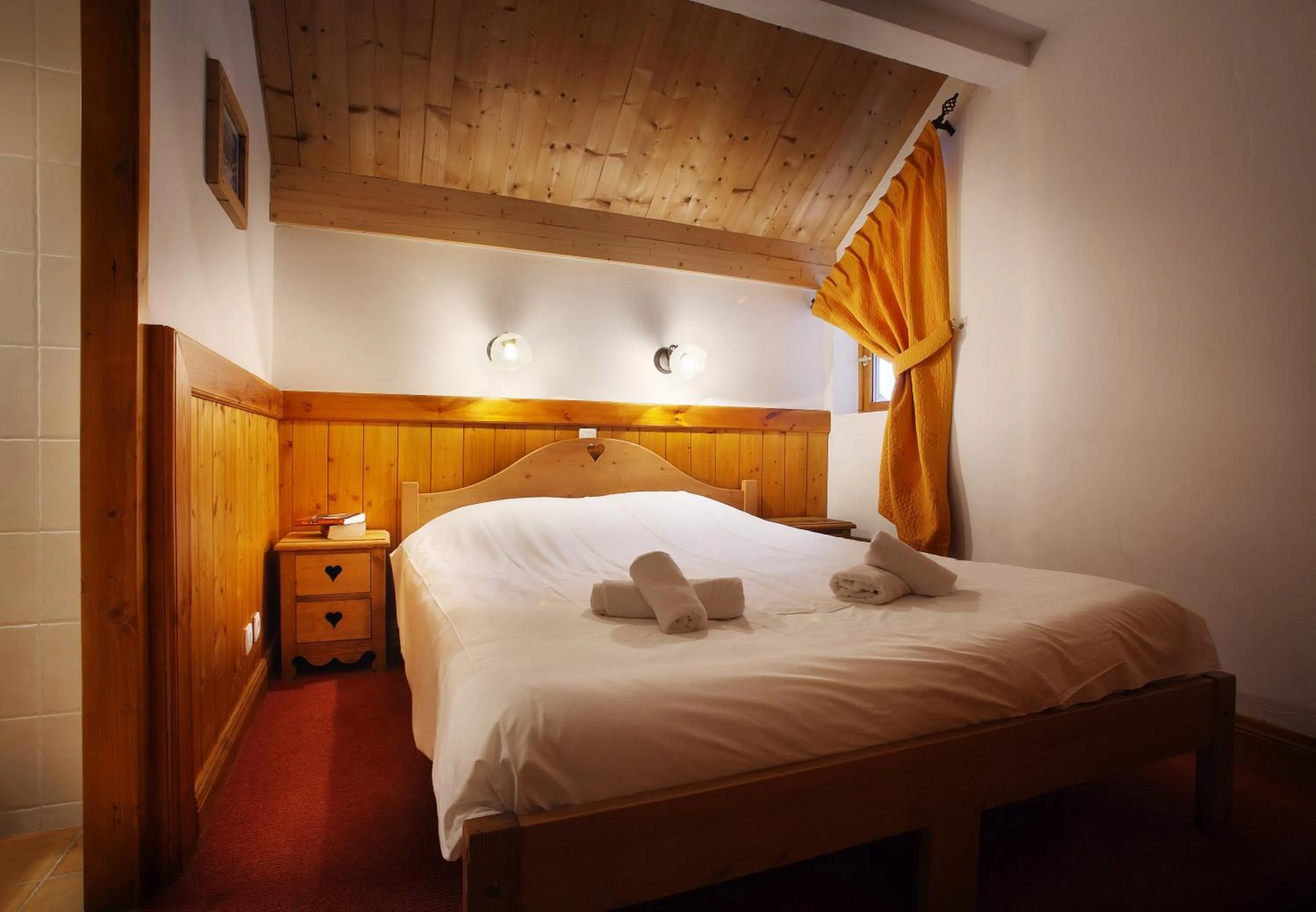 Bedroom, Bed in Chalet des Neiges Oz en Oisans