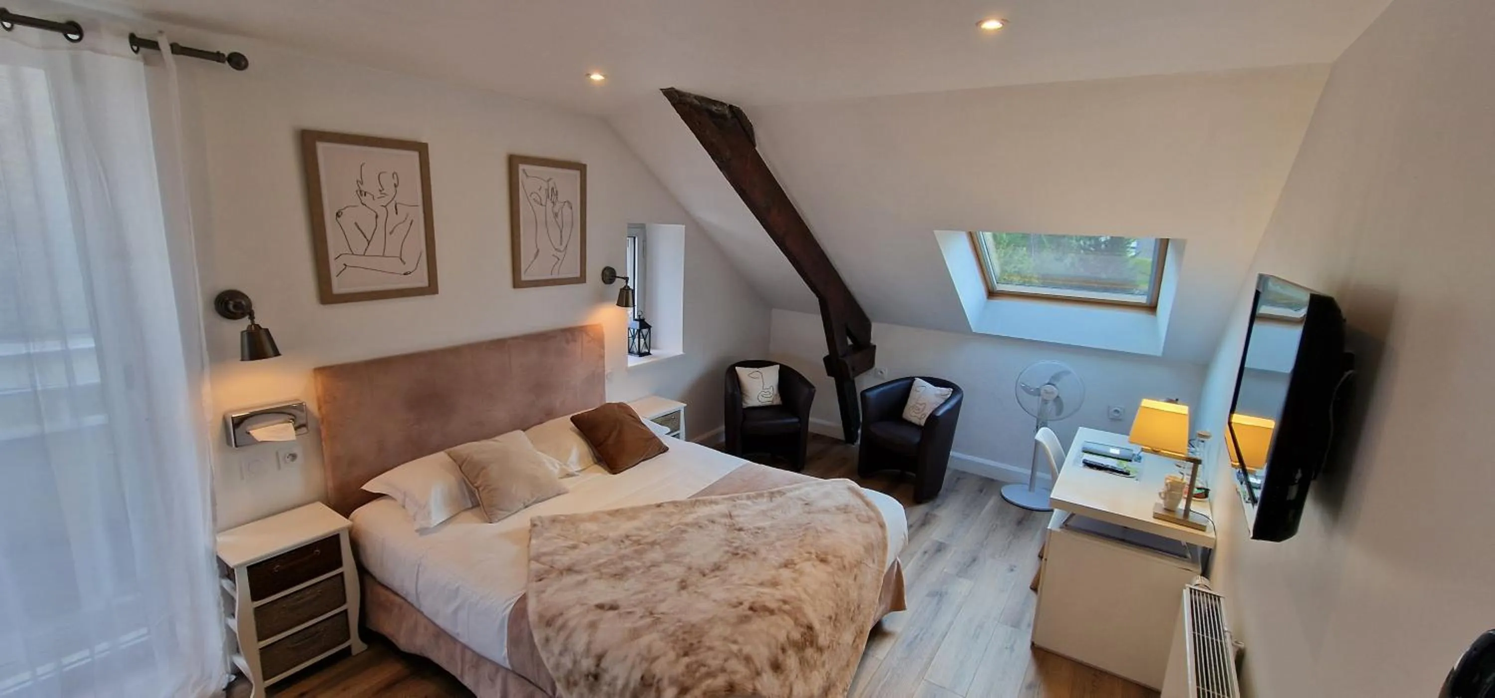 TV and multimedia, Bed in Hotel le Bellevue