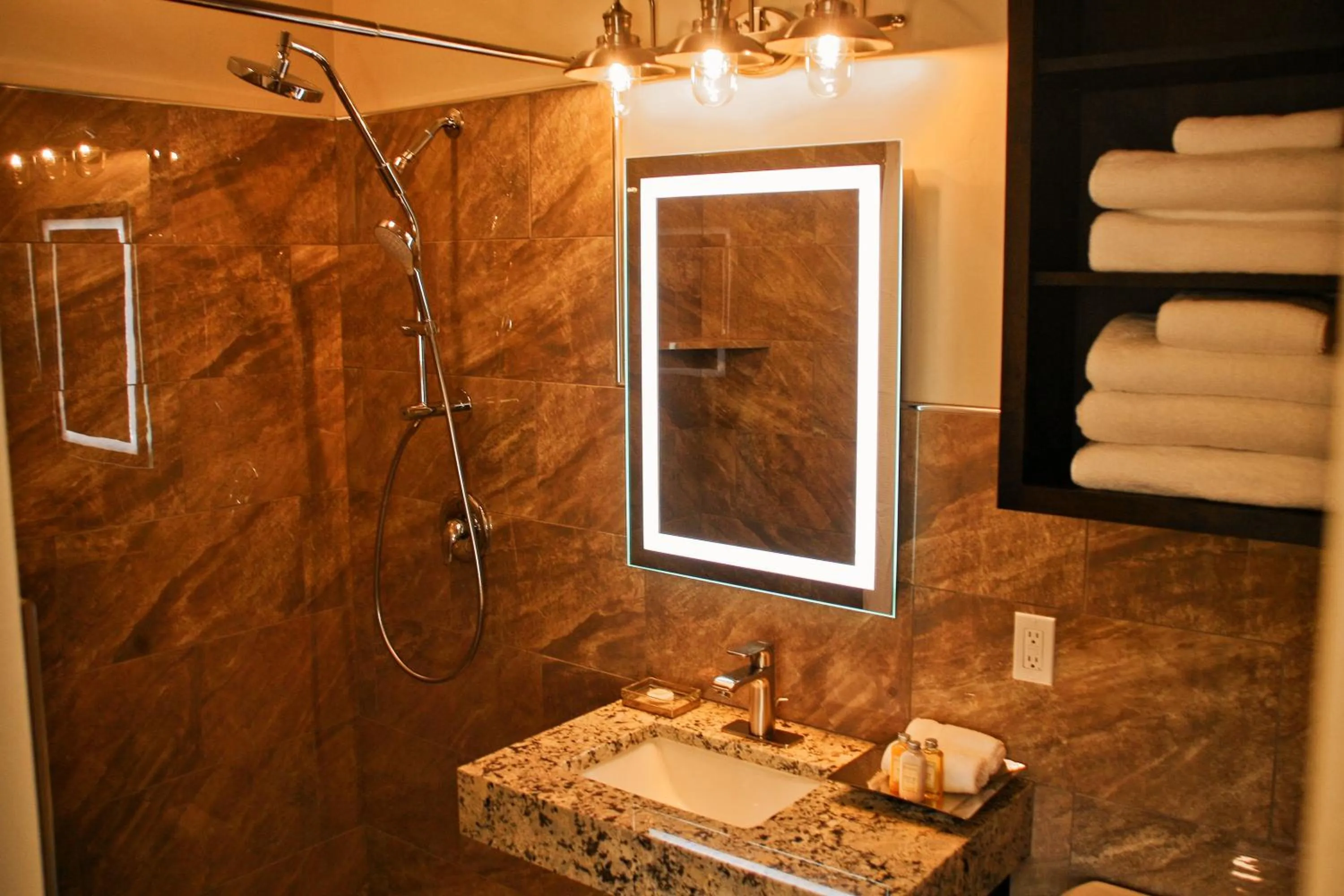 Iron Springs Luxury Lodge & Spa