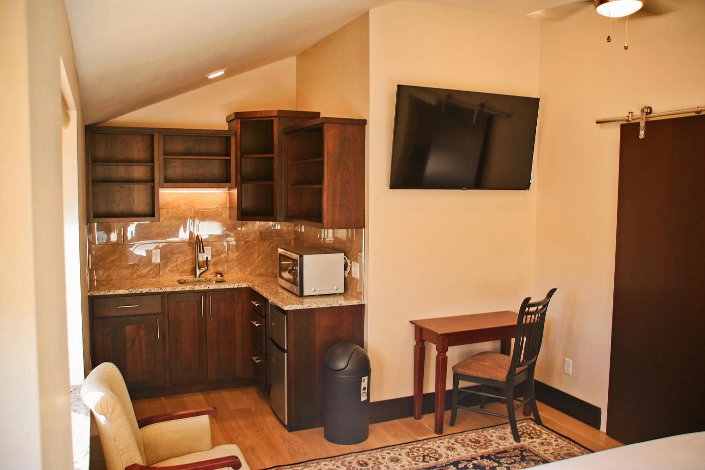 Iron Springs Luxury Lodge & Spa