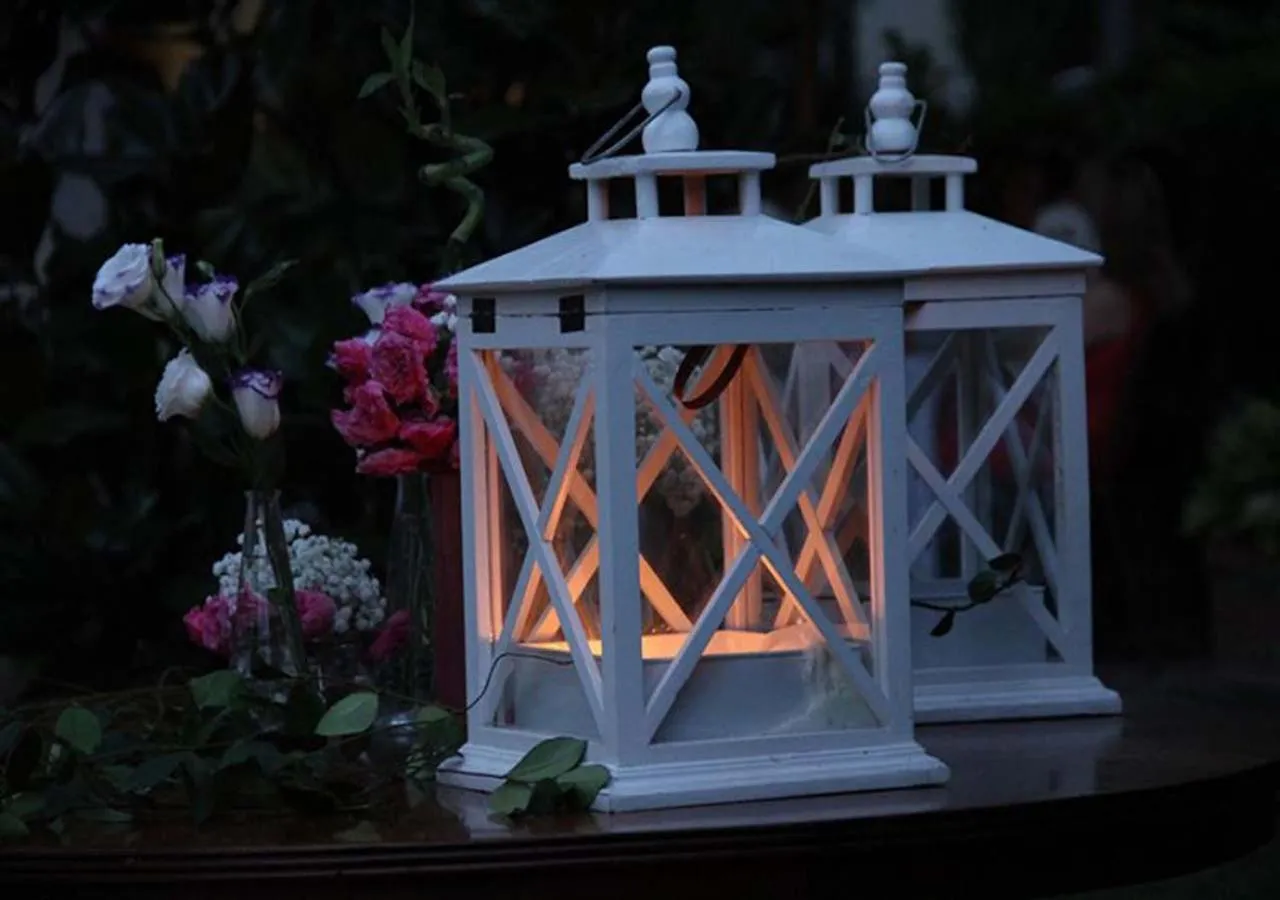 Restaurant/places to eat in Hotel Corona